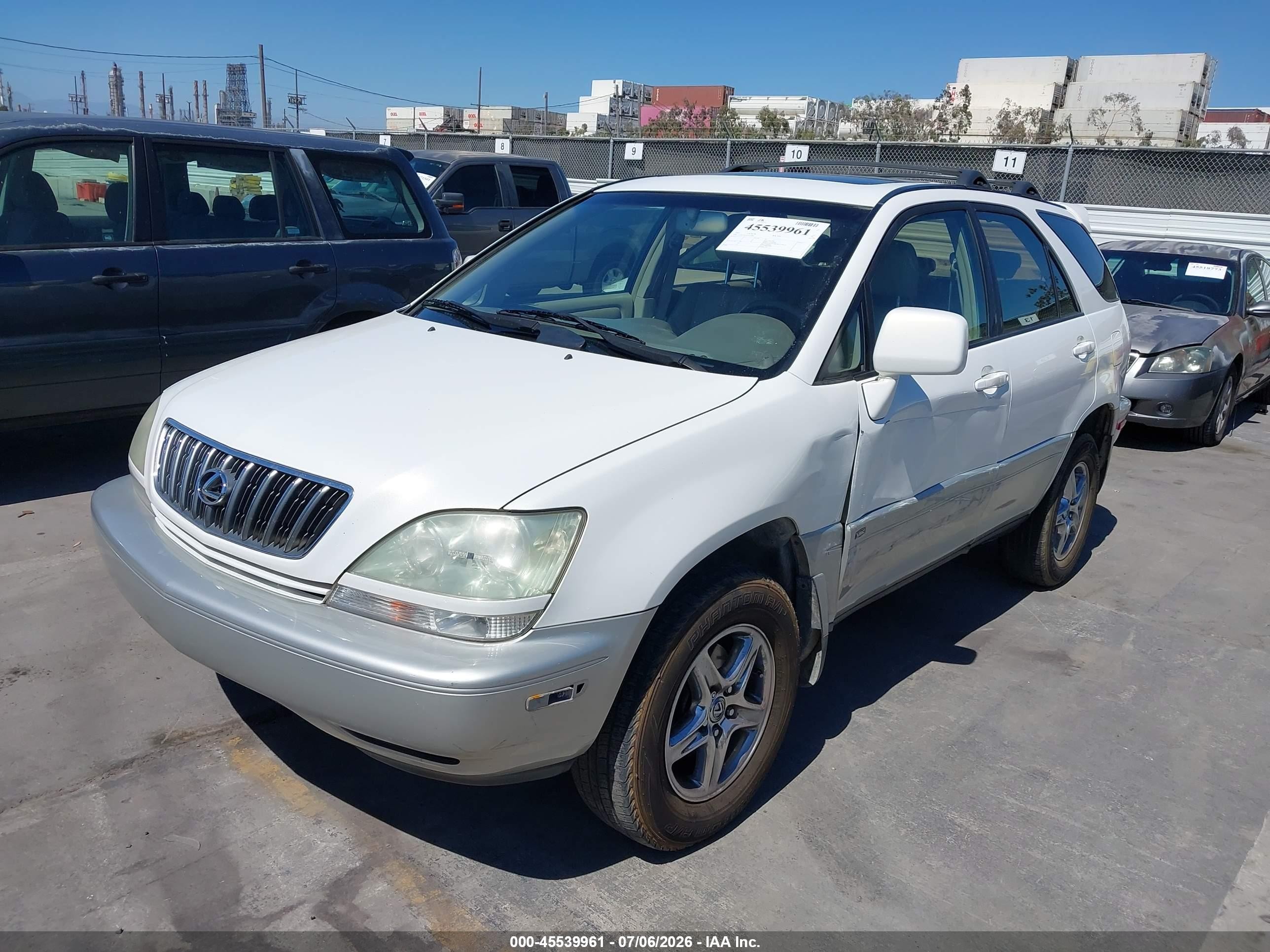 2001 Lexus Rx 300   White vin: JTJGF10U810115885