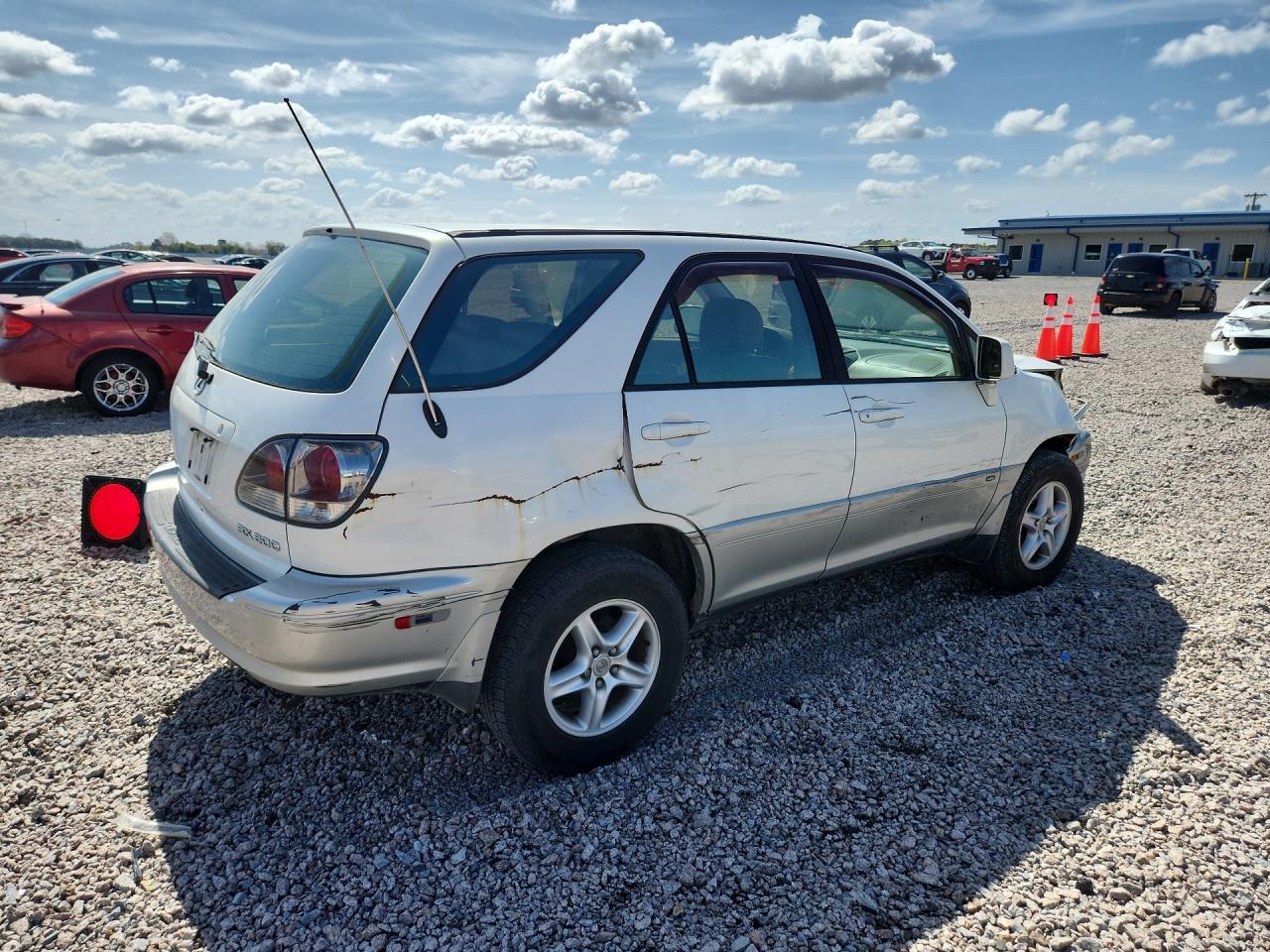 2001 Lexus Rx 300 Base White vin: JTJGF10U910109660