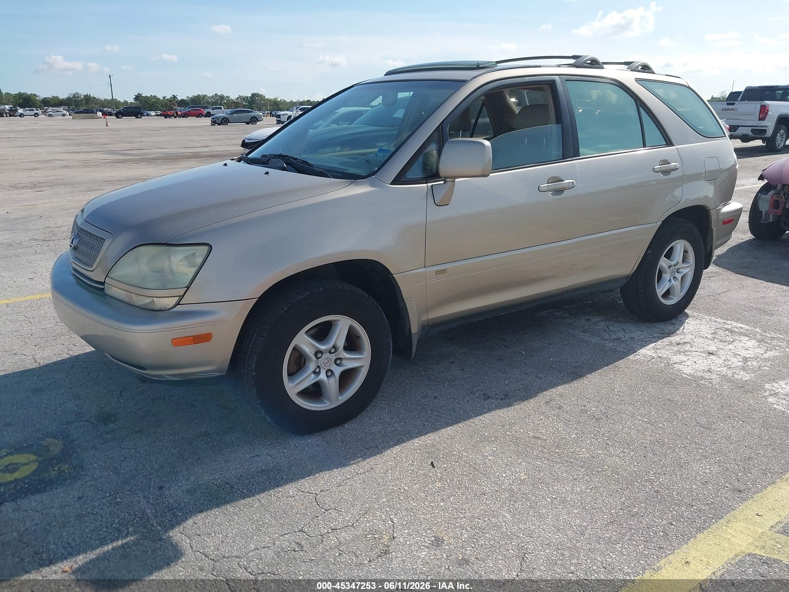 2002 Lexus Rx 300   Gold vin: JTJGF10U920138609