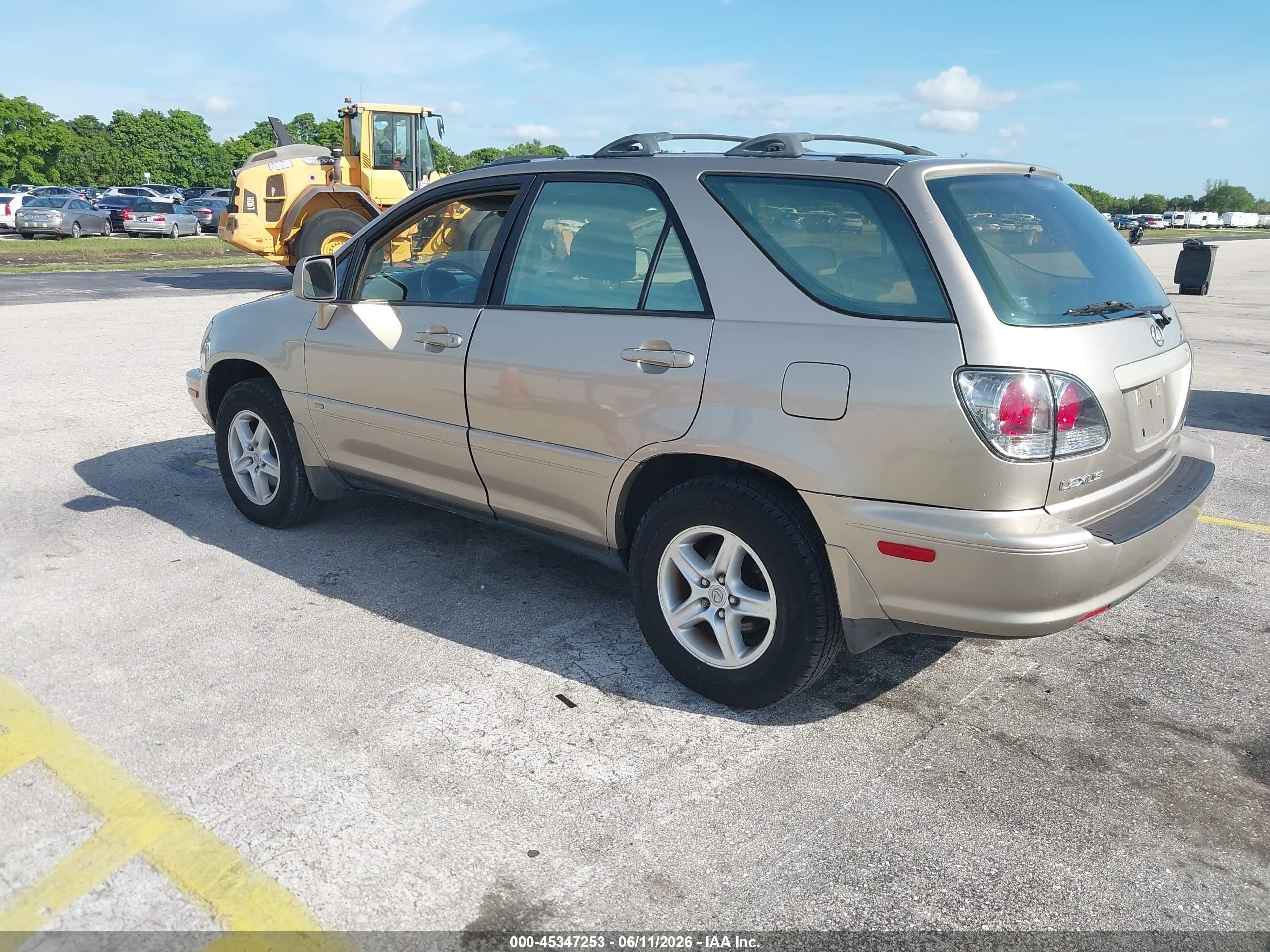 2002 Lexus Rx 300   Gold vin: JTJGF10U920138609