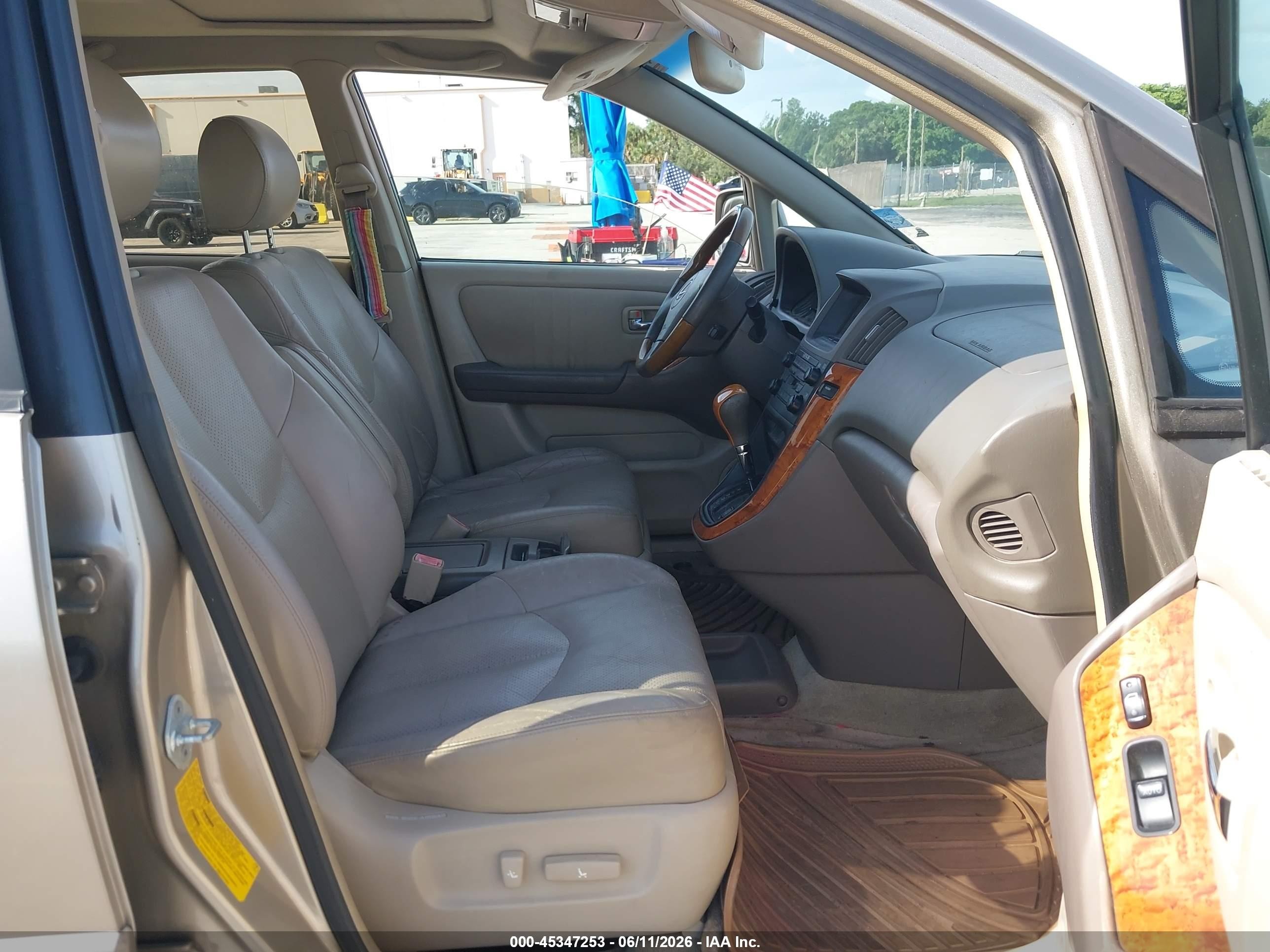 2002 Lexus Rx 300   Gold vin: JTJGF10U920138609