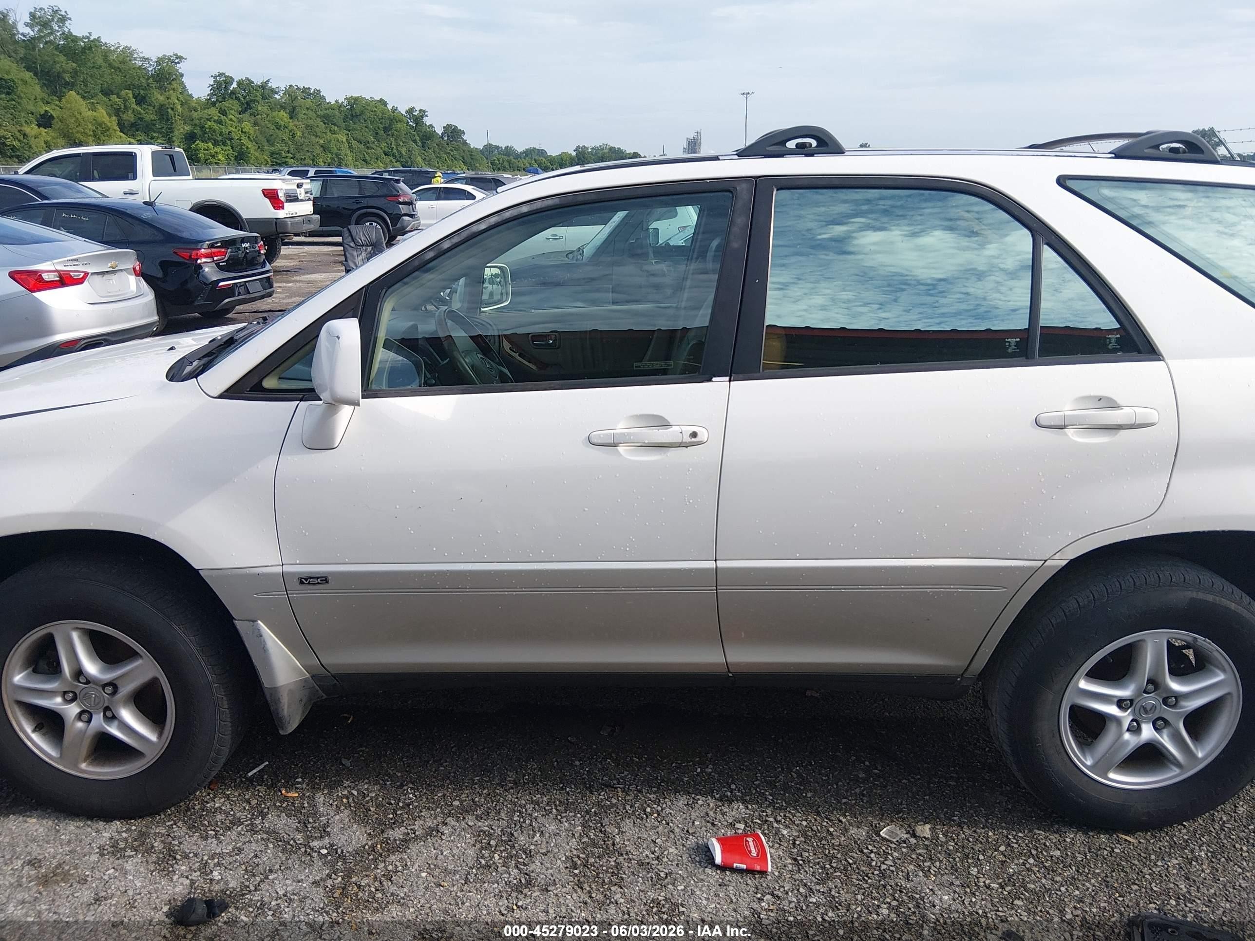 2003 Lexus Rx 300 White vin: JTJGF10UX30159017
