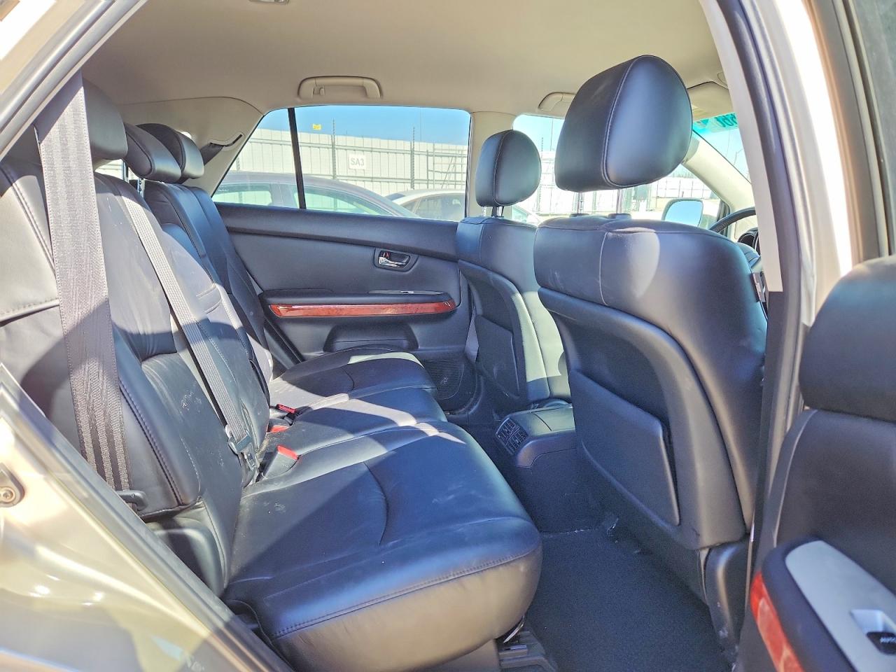 2004 Lexus Rx 330 Gold vin: JTJHA31U740069709