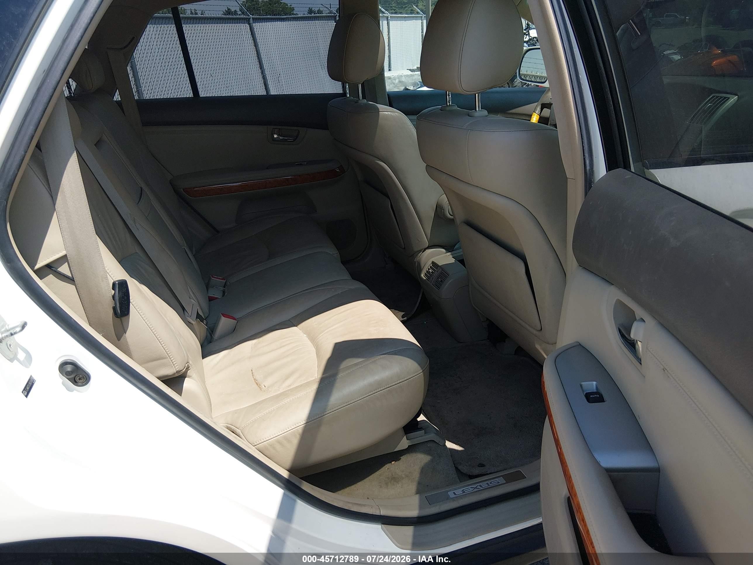 2006 Lexus Rx 330   White vin: JTJHA31U760104770