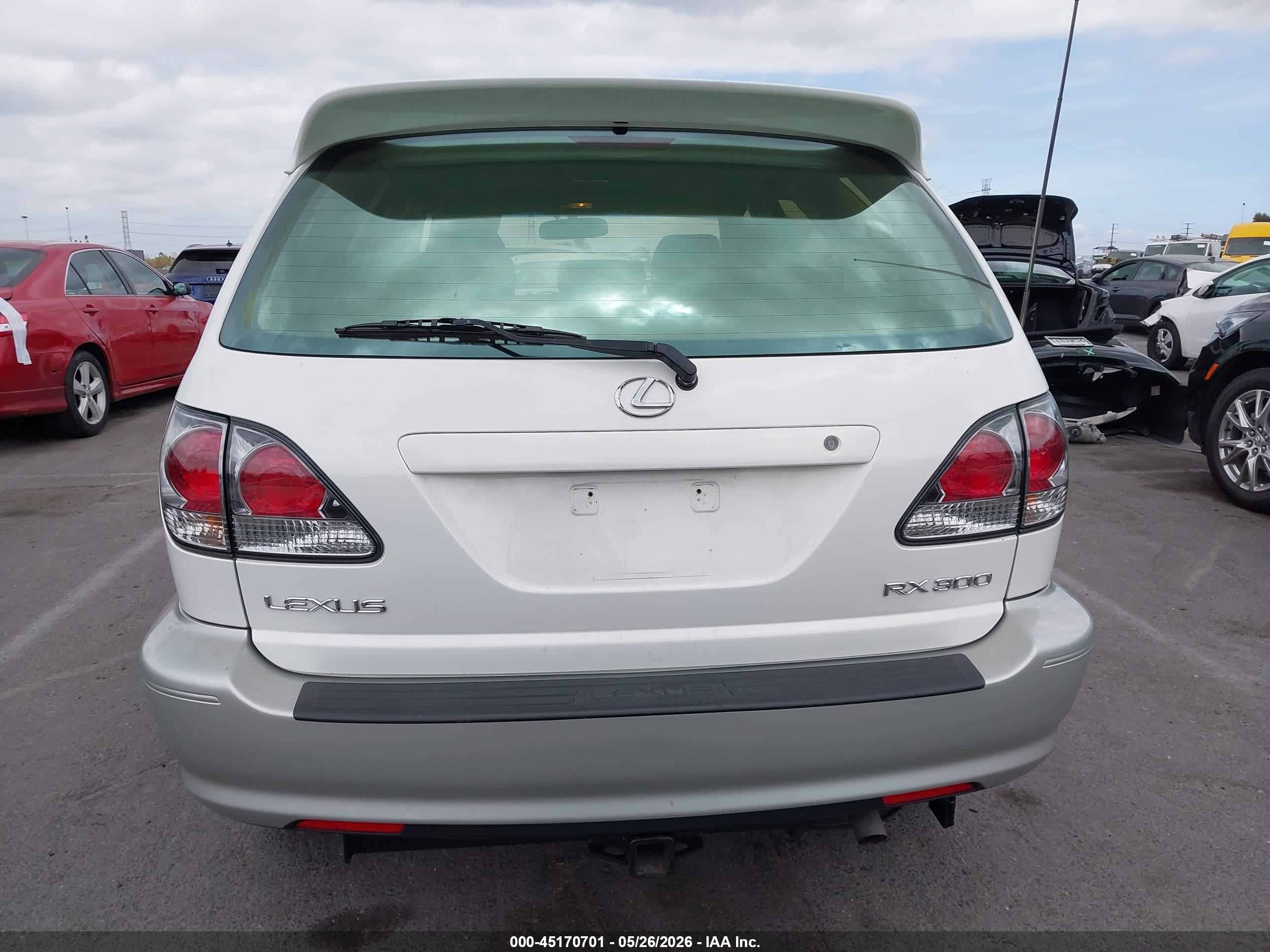 2001 Lexus Rx 300   White vin: JTJHF10U310215901