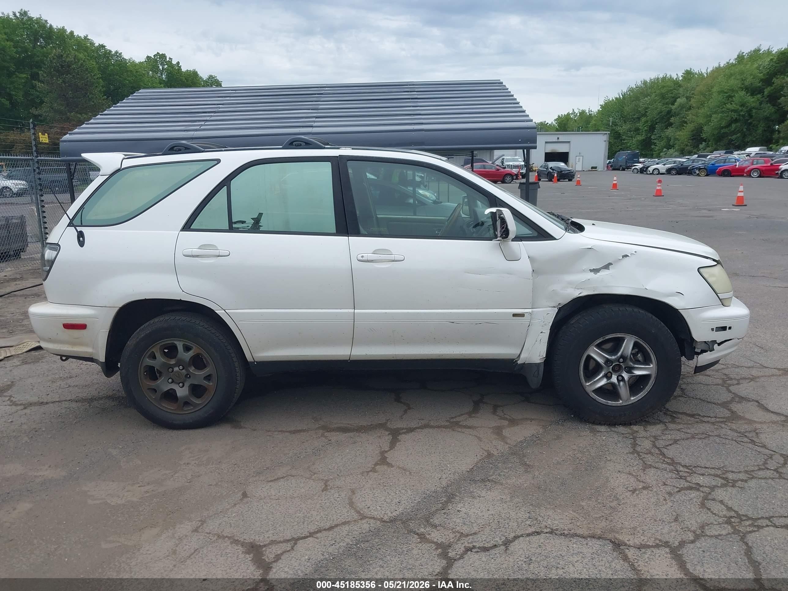 2002 Lexus Rx 300   White vin: JTJHF10U320285268
