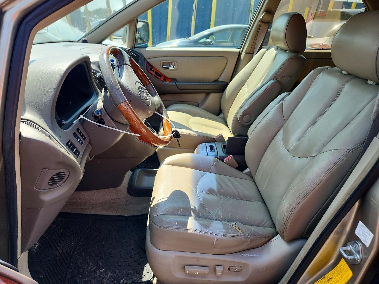 2001 Lexus Rx 300 Cream vin: JTJHF10U510213857