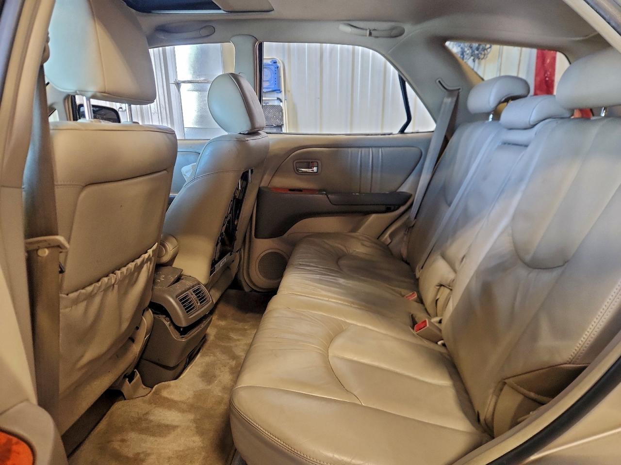 2003 Lexus Rx 300 Base Золотой vin: JTJHF10U530300516