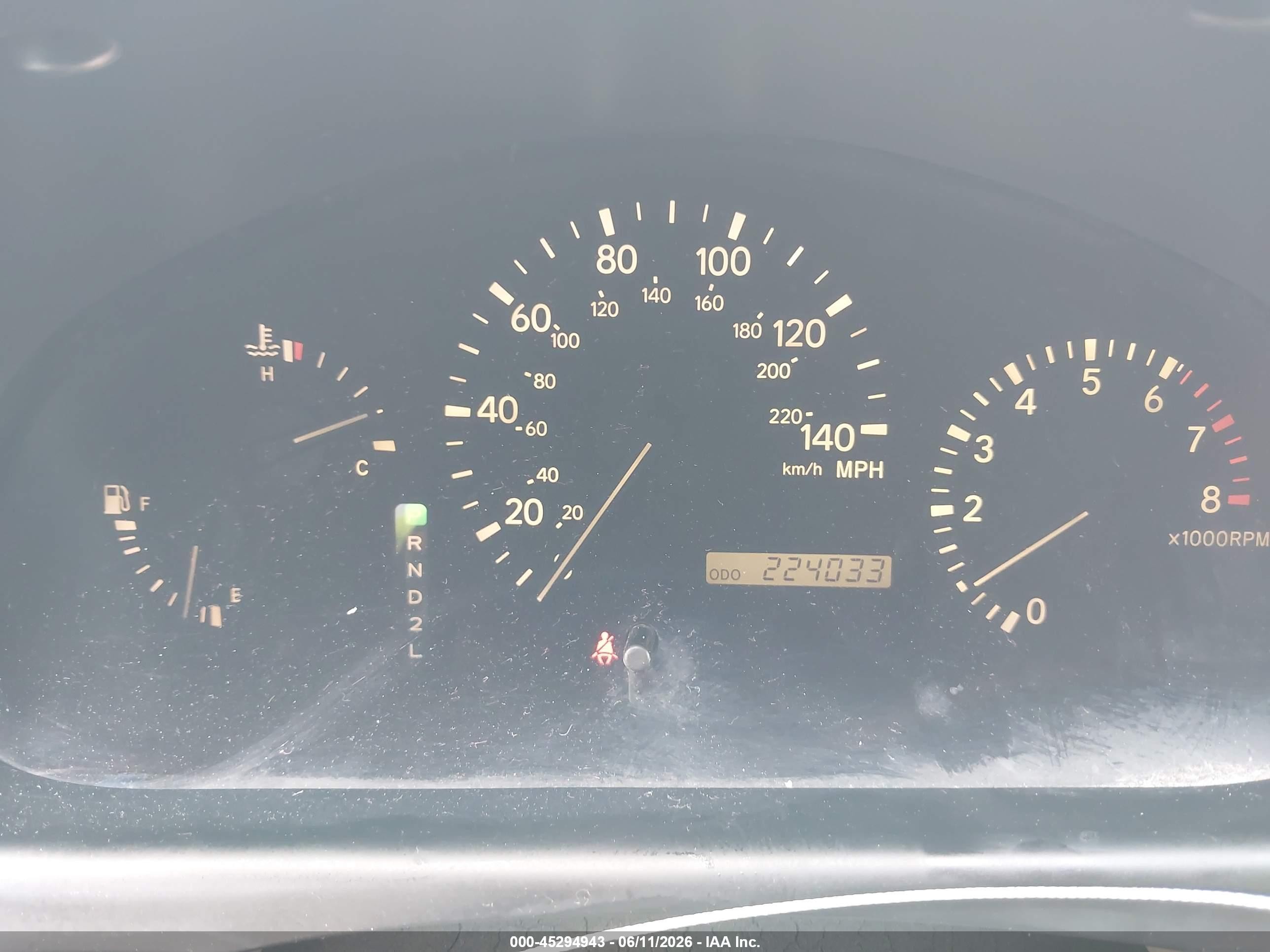 2002 Lexus Rx 300   White vin: JTJHF10U720266044