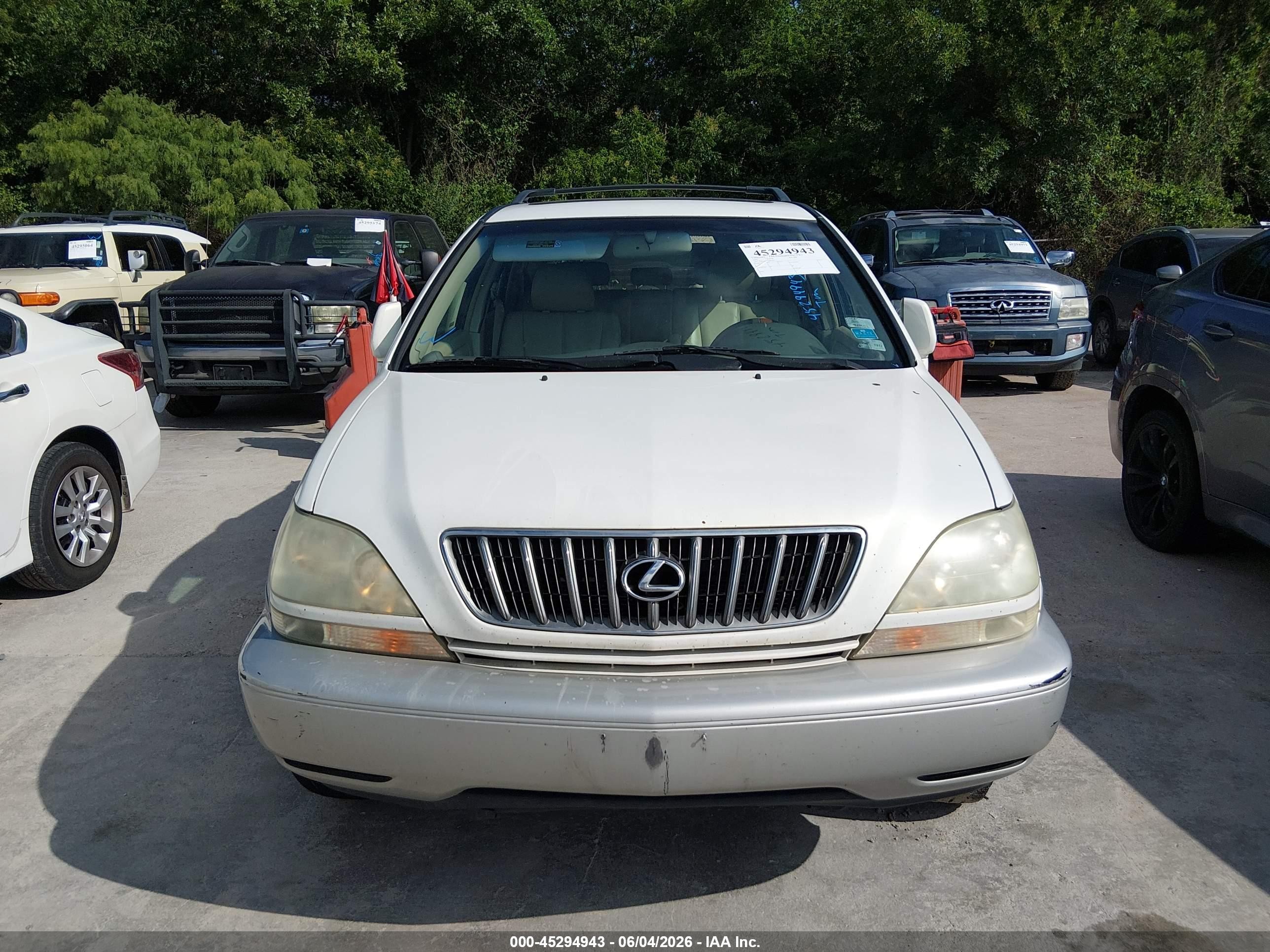 2002 Lexus Rx 300   White vin: JTJHF10U720266044