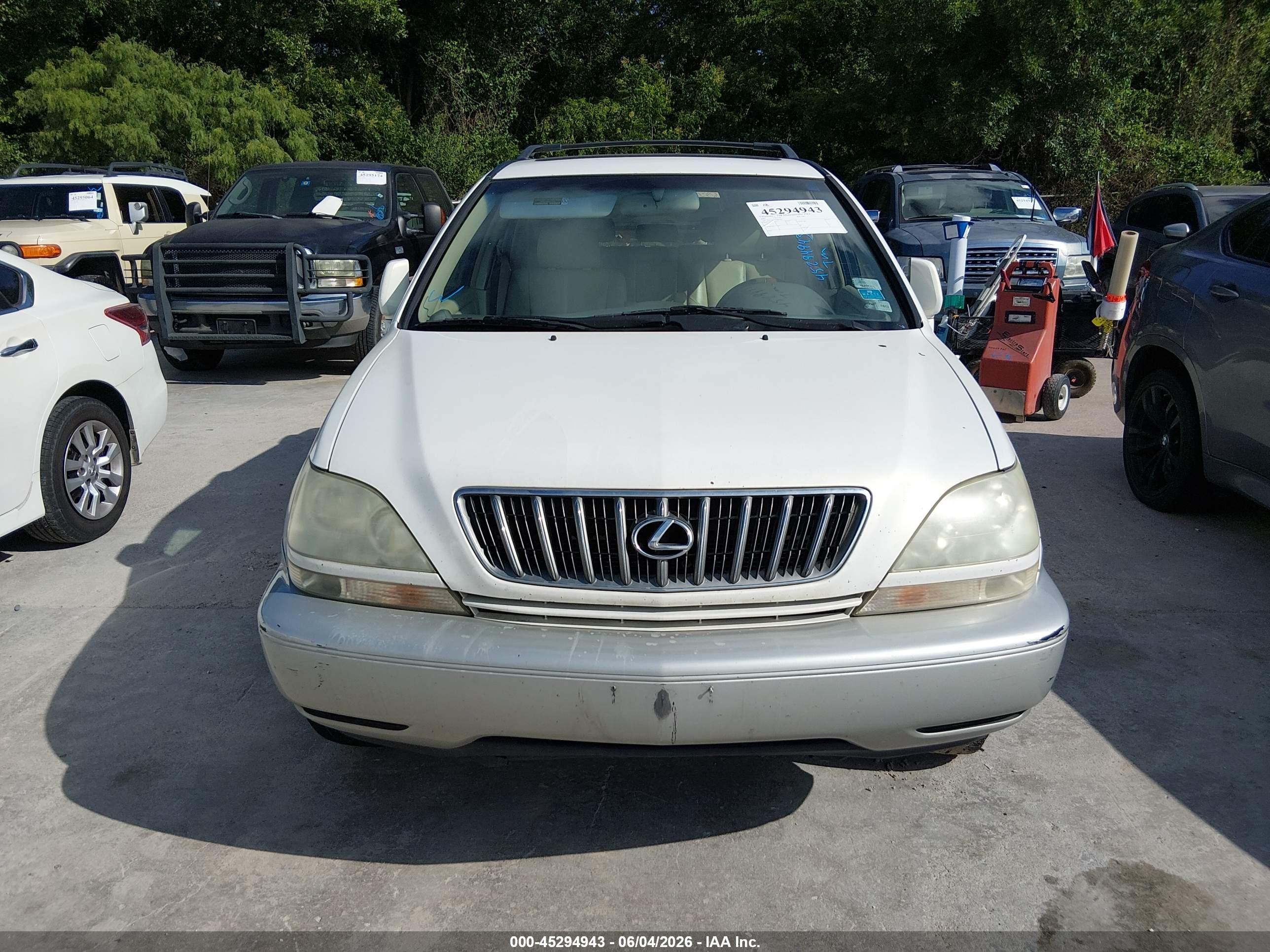 2002 Lexus Rx 300   White vin: JTJHF10U720266044