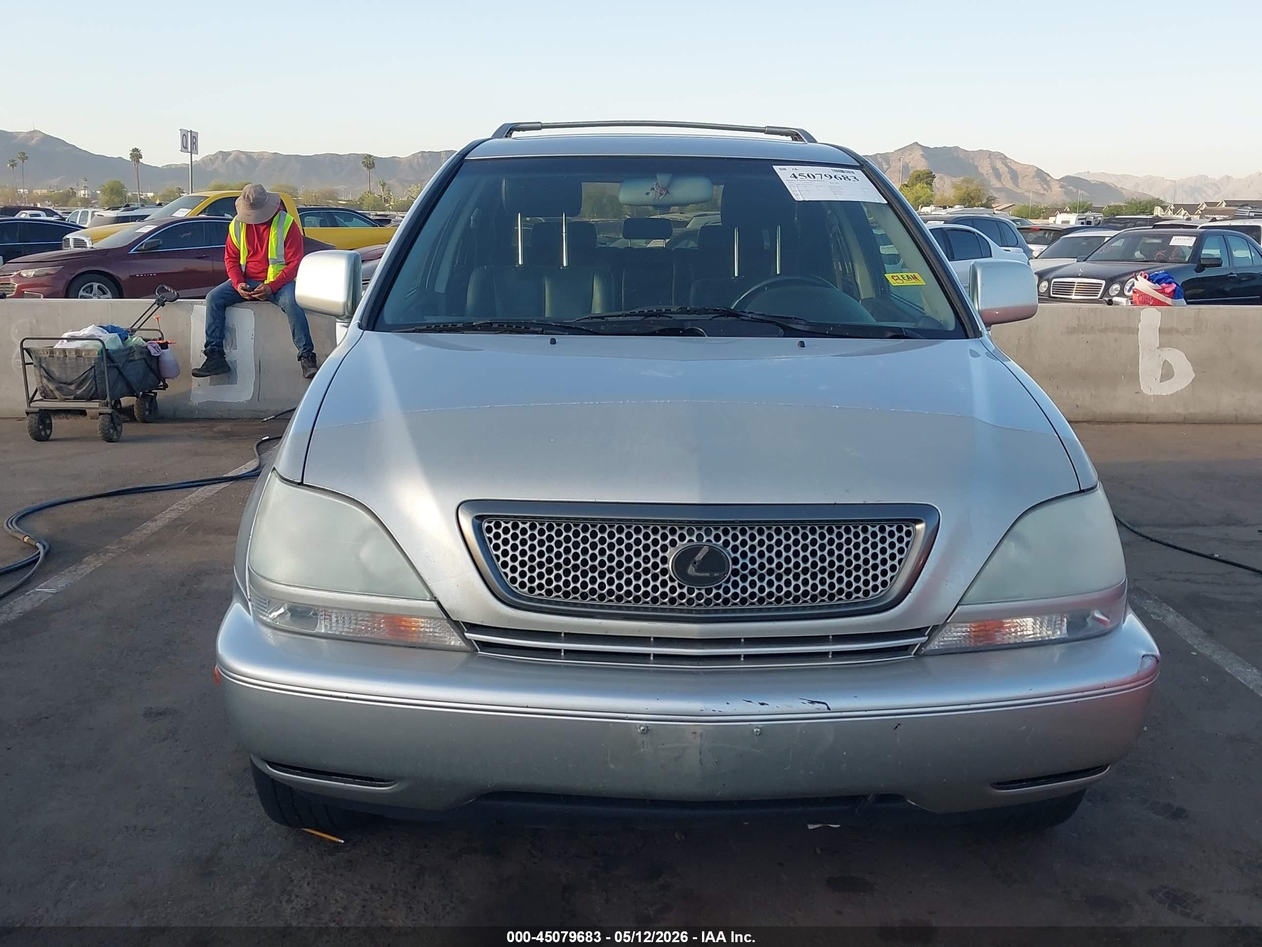 2001 Lexus Rx 300   Silver vin: JTJHF10U810212475