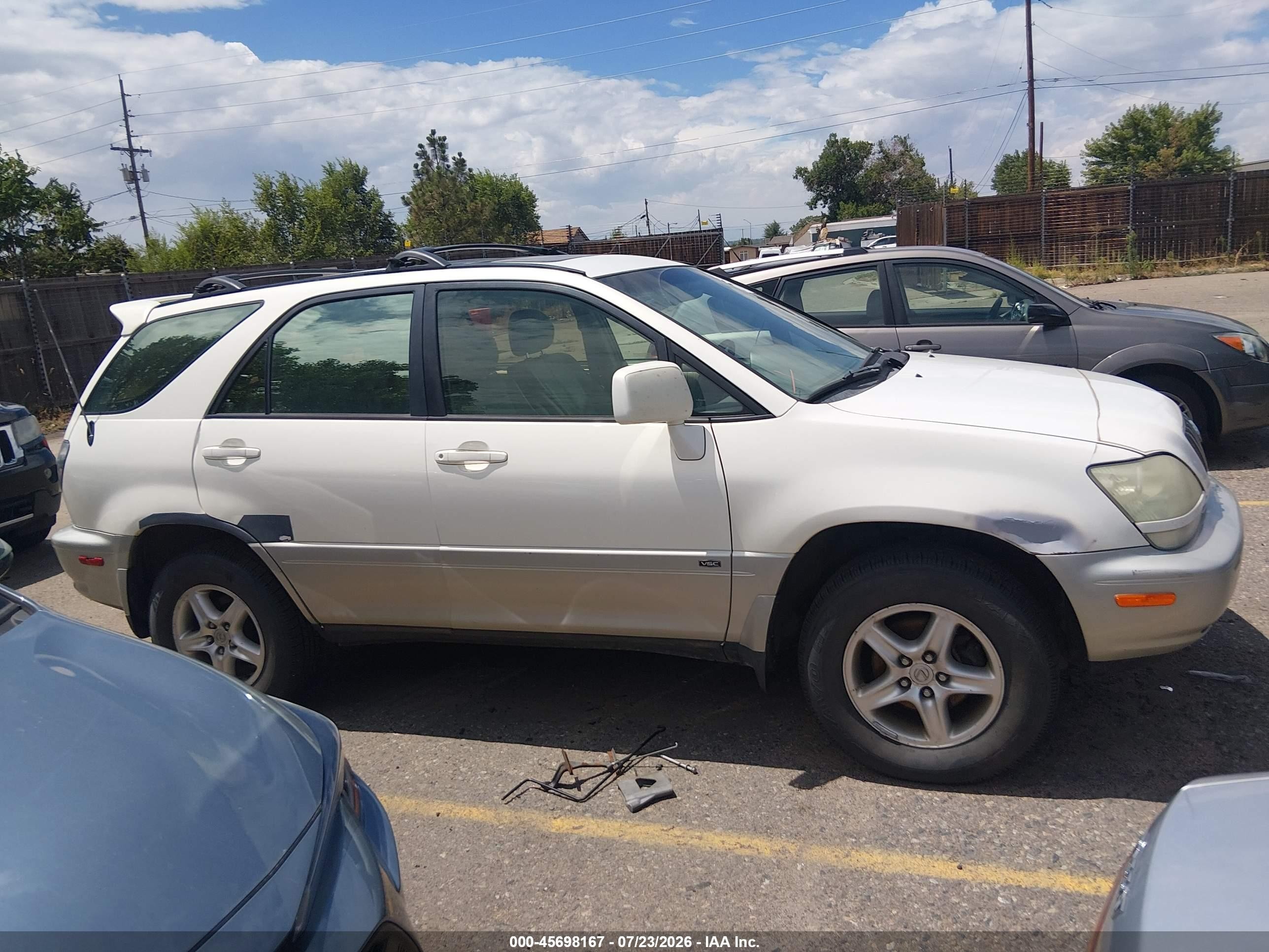 2001 Lexus Rx 300 White vin: JTJHF10U910186517