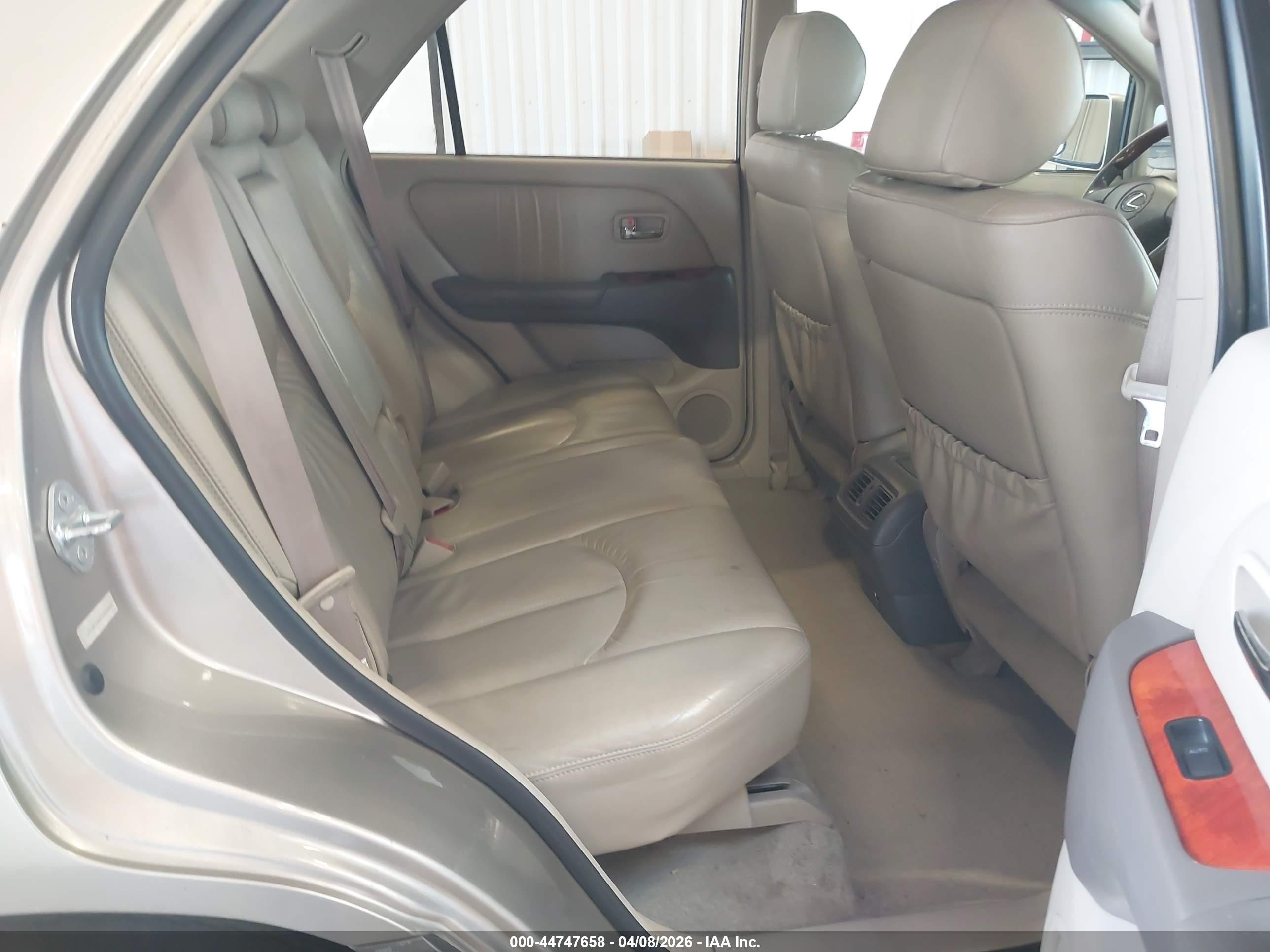 2001 Lexus Rx 300   Cream vin: JTJHF10UX10218424