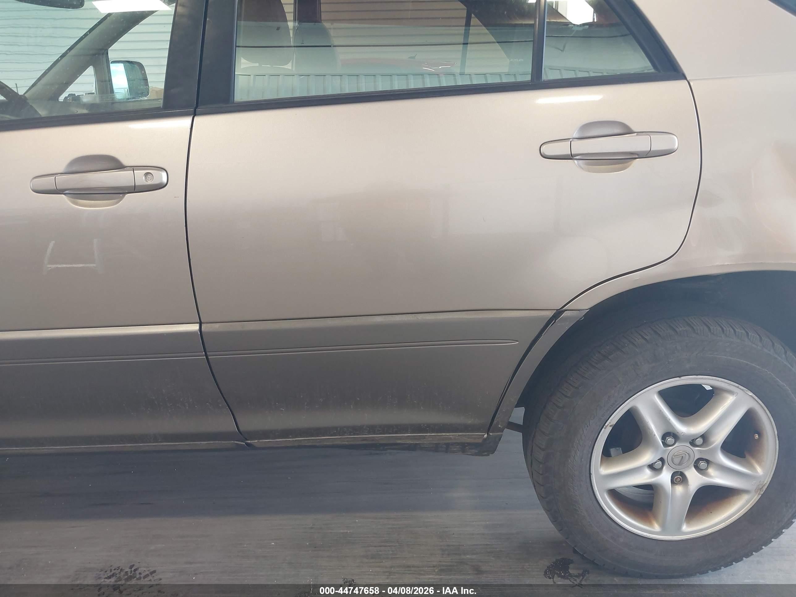 2001 Lexus Rx 300   Cream vin: JTJHF10UX10218424