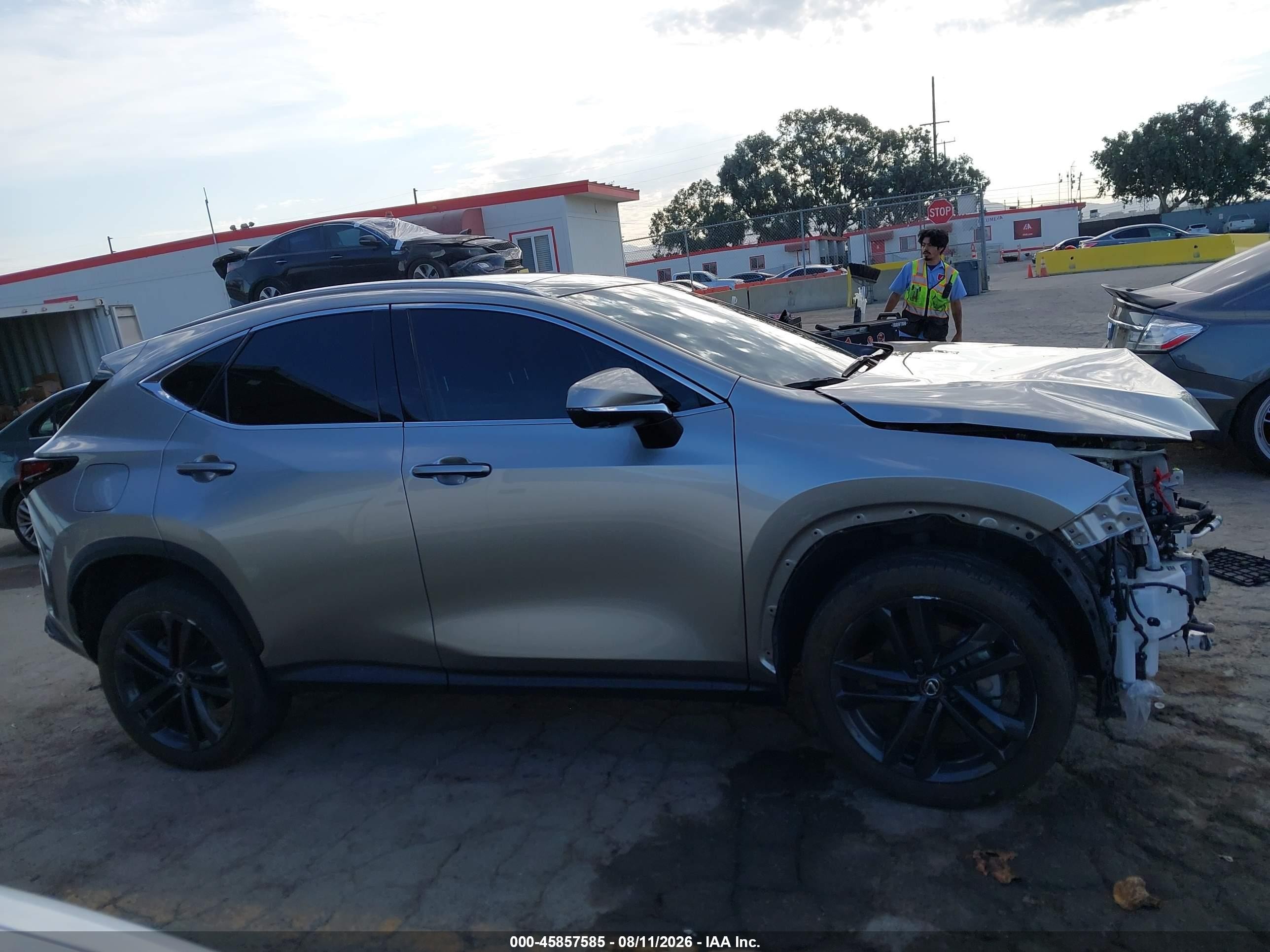 2025 Lexus Nx 450h+ Luxury Silver vin: JTJHKCFZ0S2043598