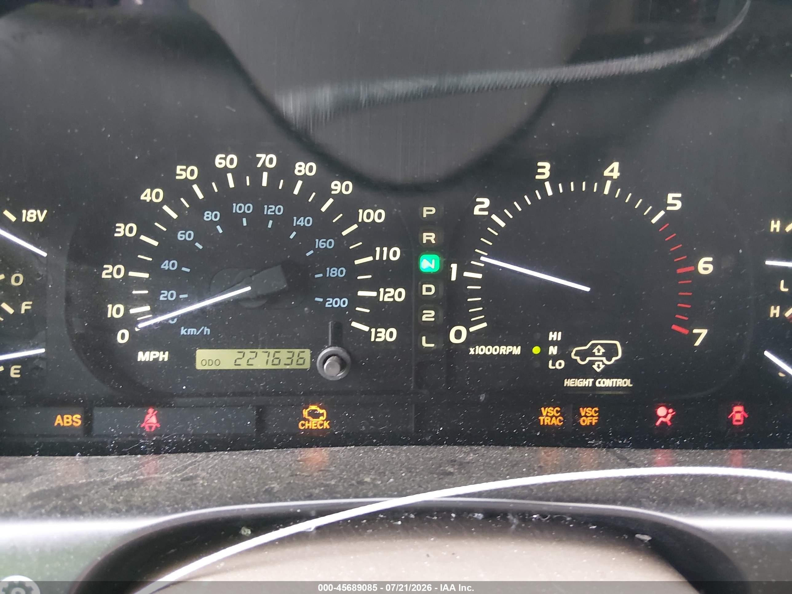 2001 Lexus Lx 470   Brown vin: JTJHT00W013507332