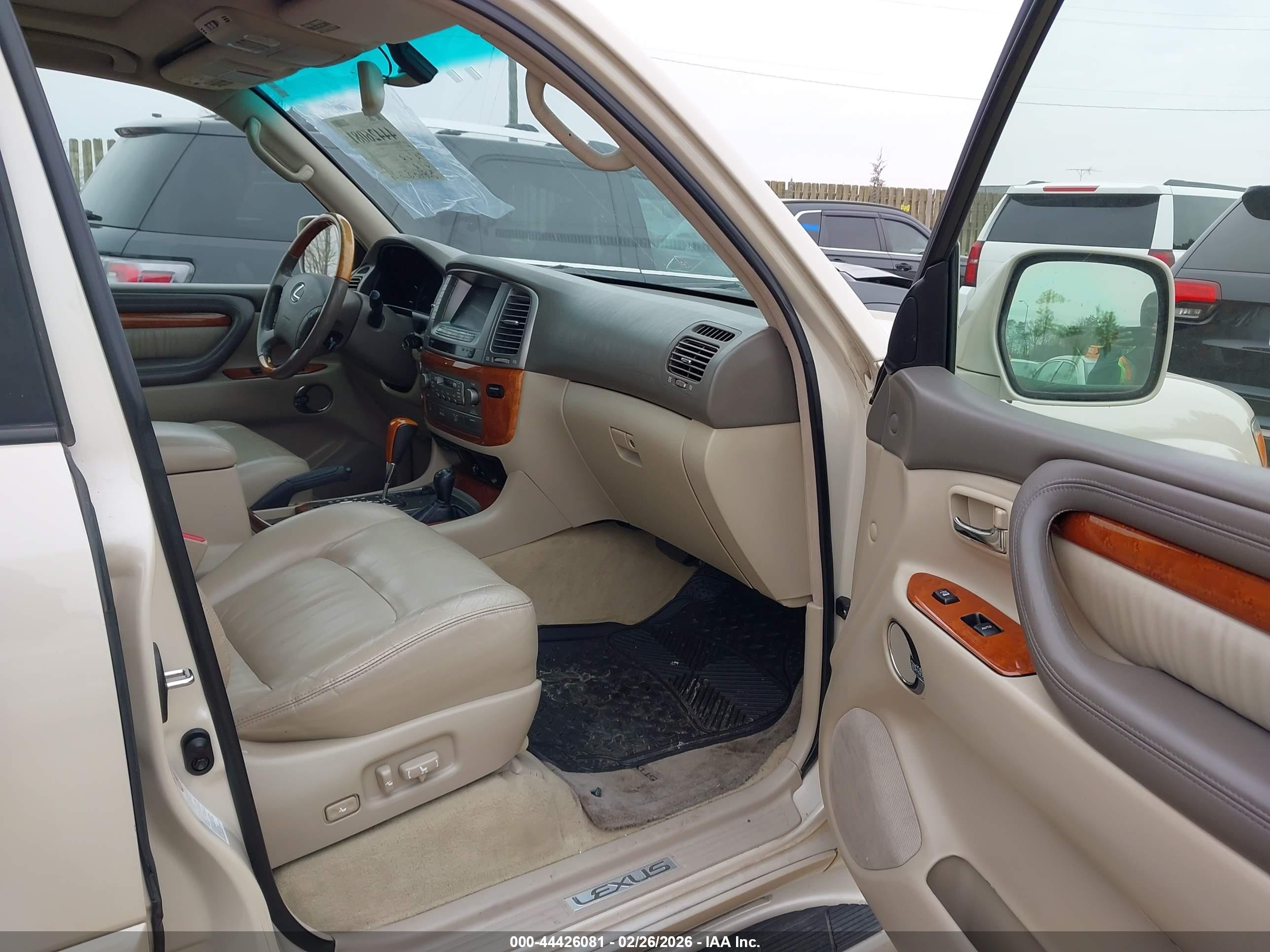 2005 Lexus Lx 470   Cream vin: JTJHT00W053554902