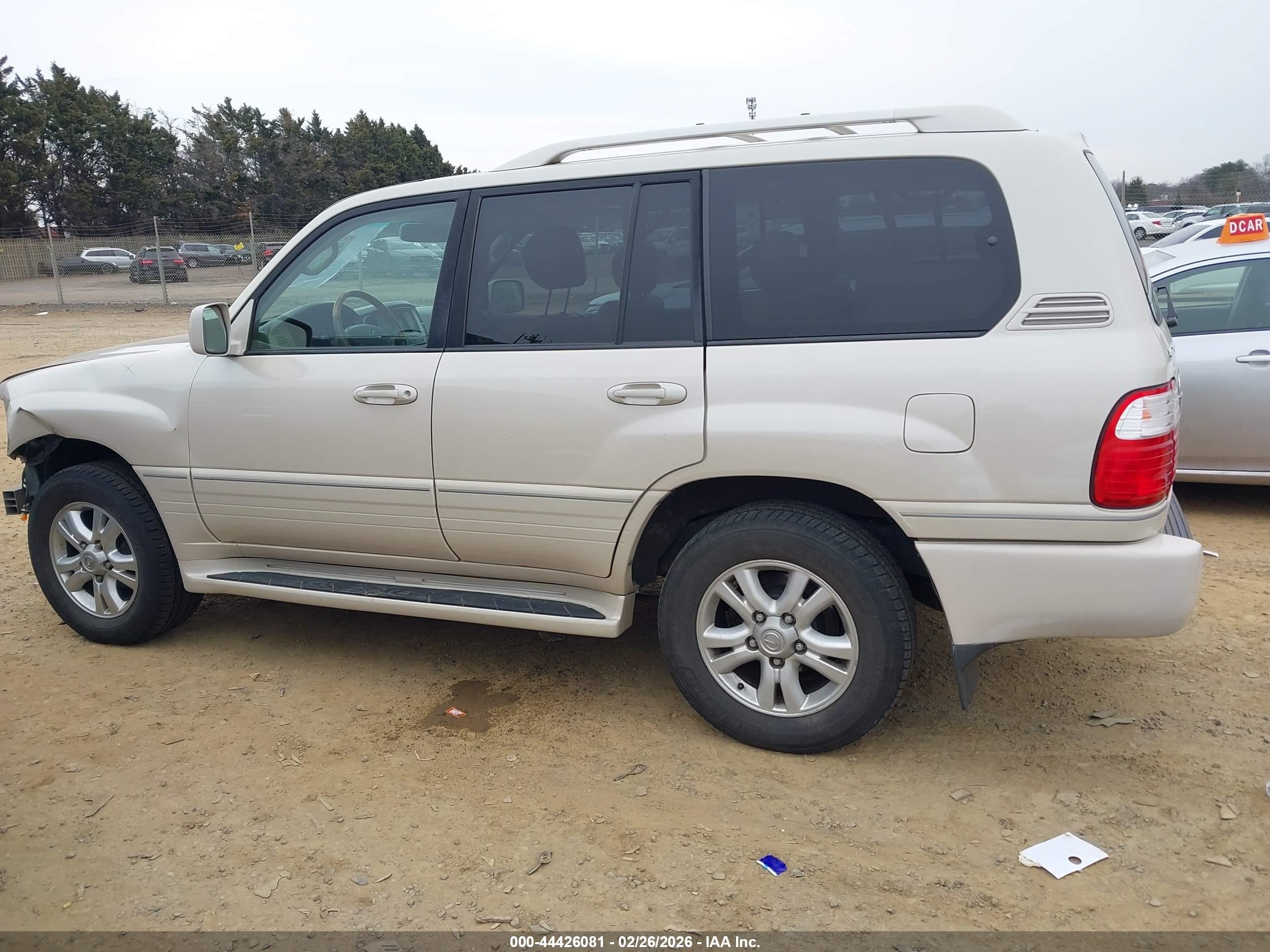 2005 Lexus Lx 470   Cream vin: JTJHT00W053554902