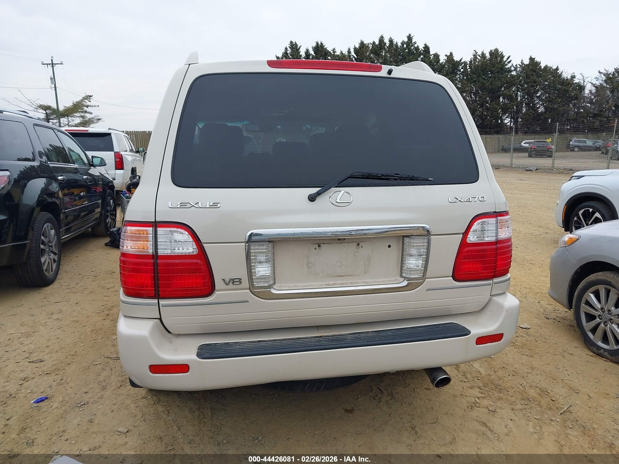 2005 Lexus Lx 470   Cream vin: JTJHT00W053554902
