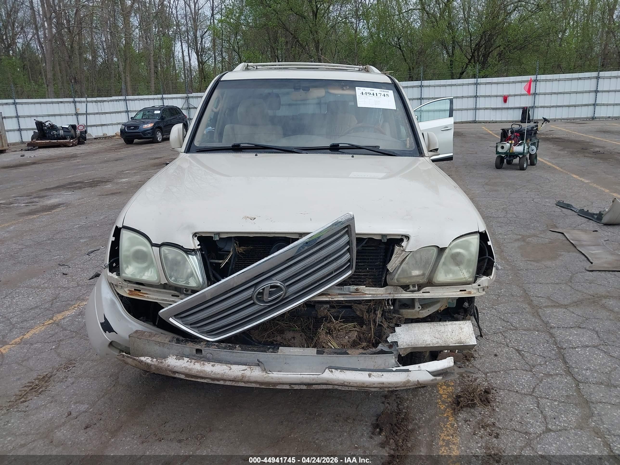2005 Lexus Lx 470   Cream vin: JTJHT00W053555435