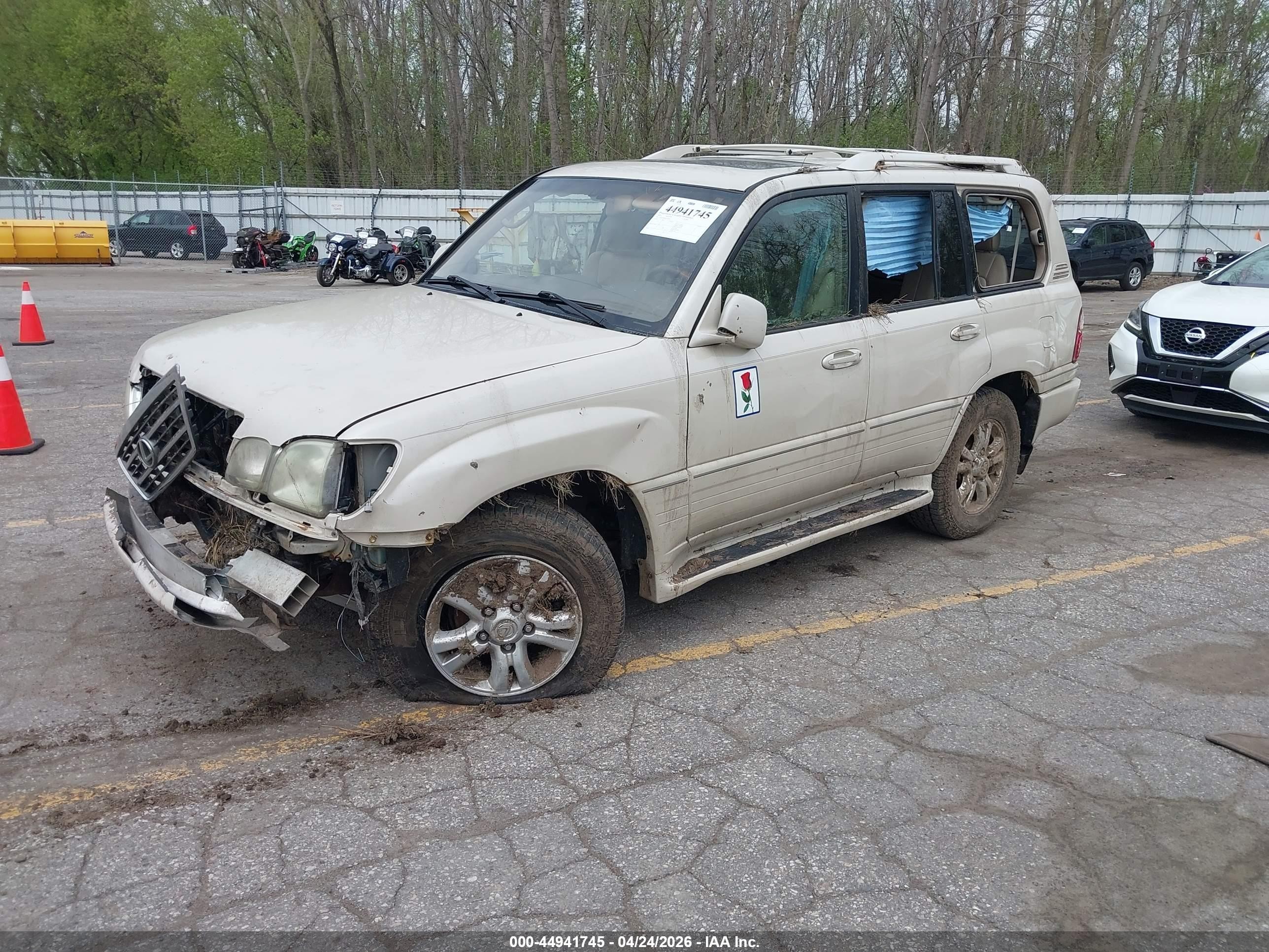 2005 Lexus Lx 470   Cream vin: JTJHT00W053555435