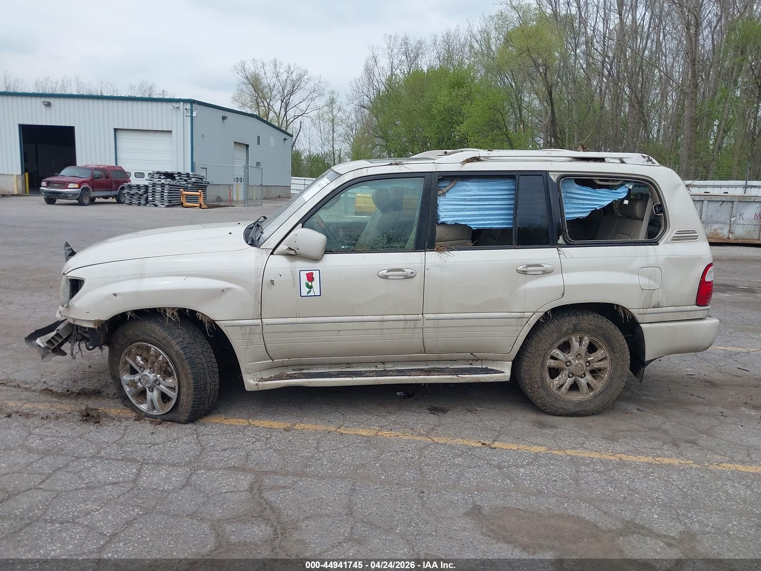 2005 Lexus Lx 470   Cream vin: JTJHT00W053555435