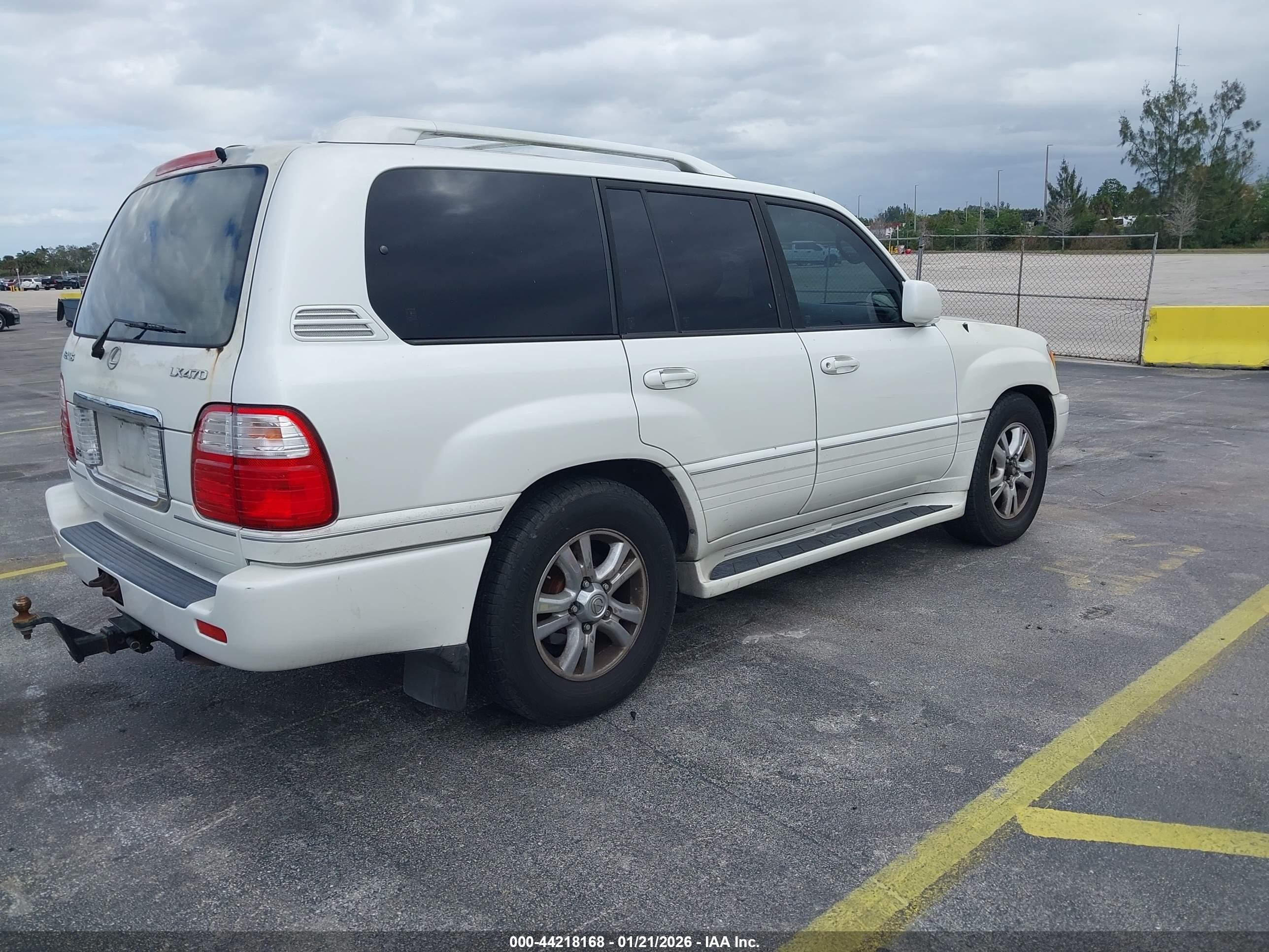 2005 Lexus Lx 470   White vin: JTJHT00W153549949