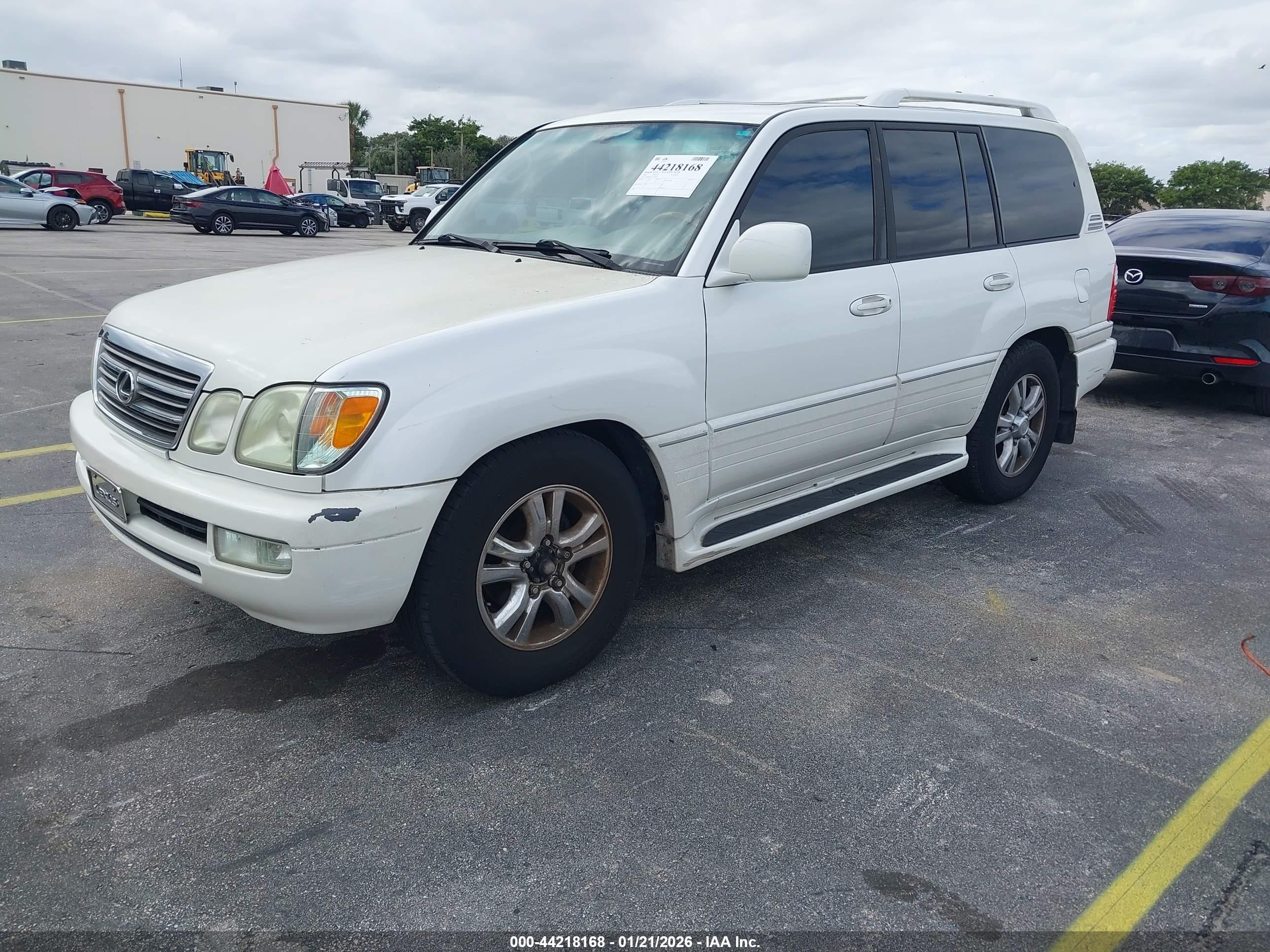 2005 Lexus Lx 470   White vin: JTJHT00W153549949