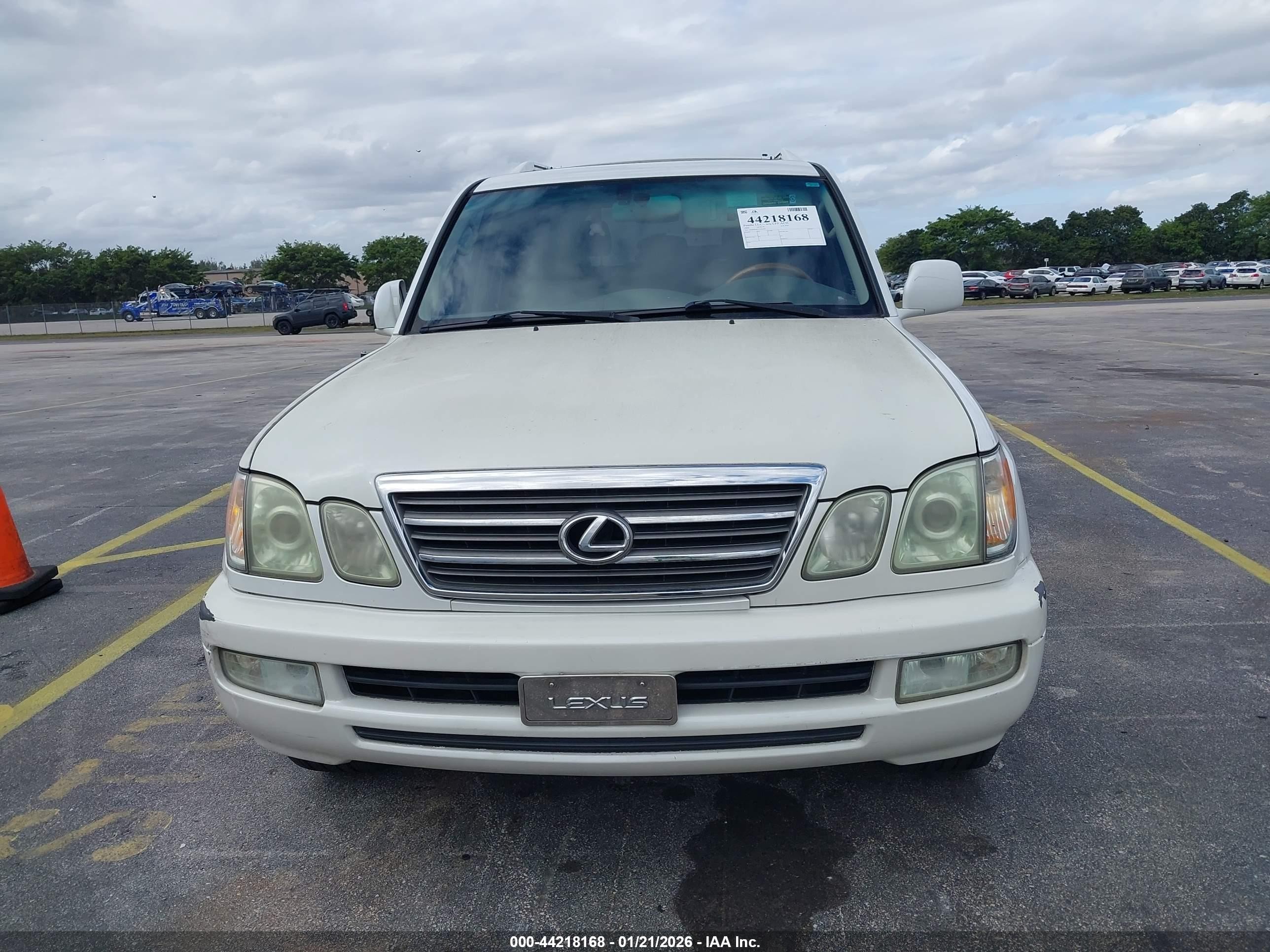 2005 Lexus Lx 470   White vin: JTJHT00W153549949