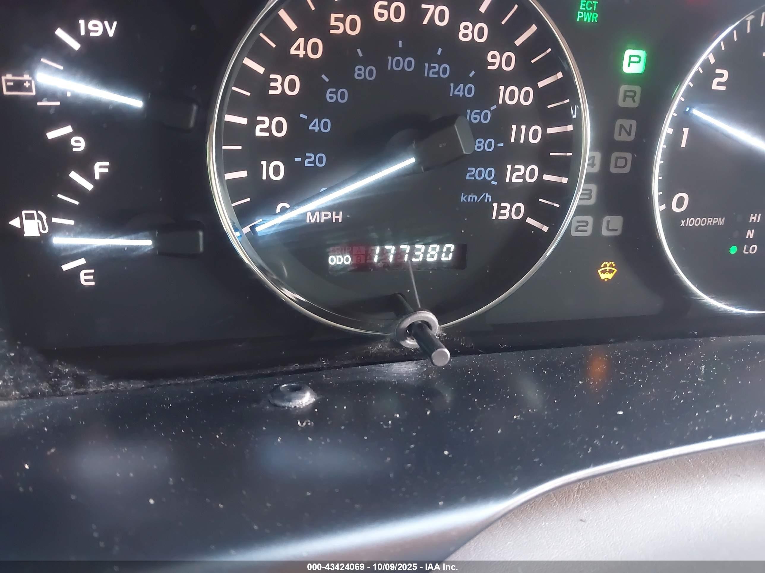 2003 Lexus Lx 470   Black vin: JTJHT00W233533272