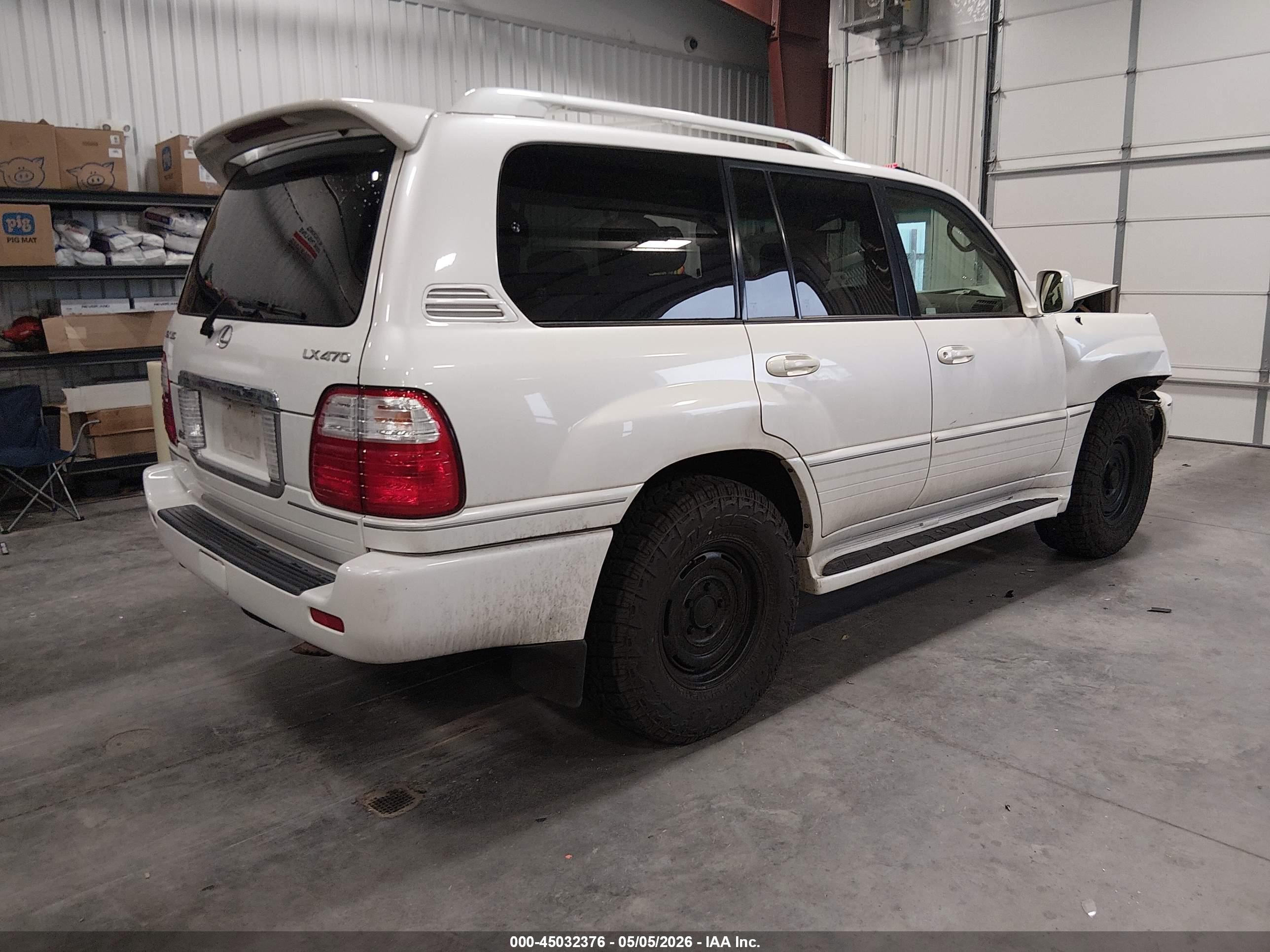 2004 Lexus Lx 470   White vin: JTJHT00W243543401