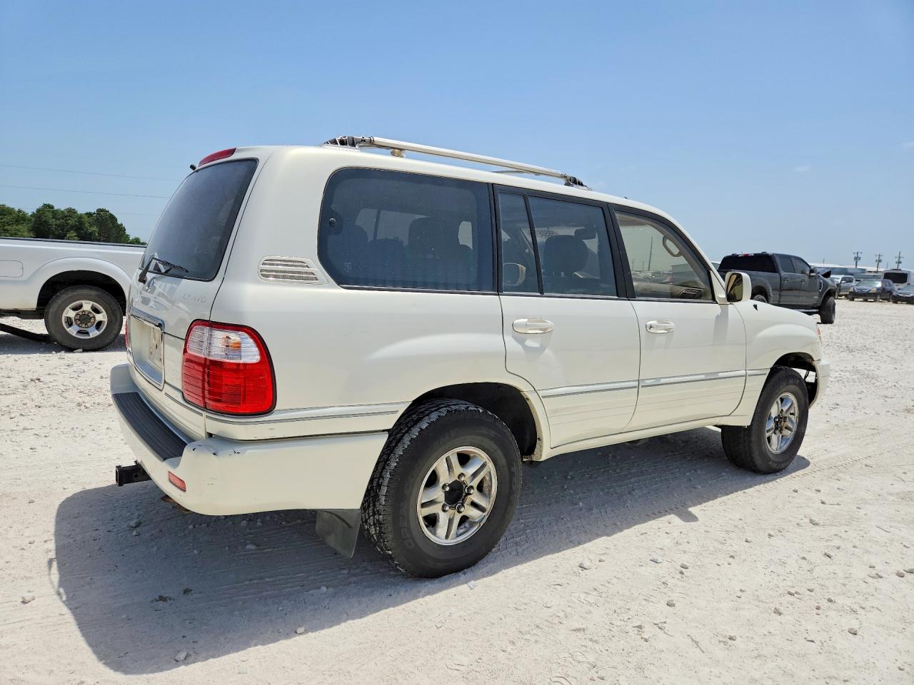 2001 Lexus Lx 470 White vin: JTJHT00W313502268