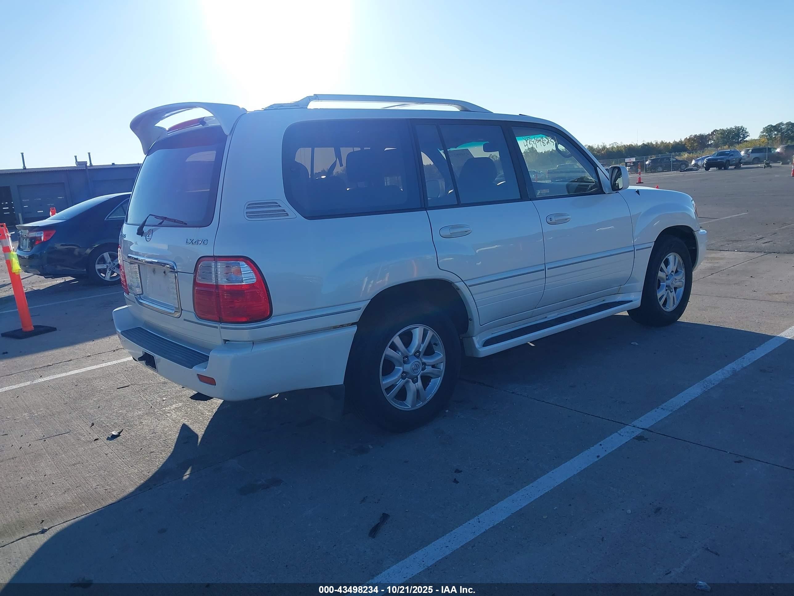 2003 Lexus Lx 470   White vin: JTJHT00W333525469