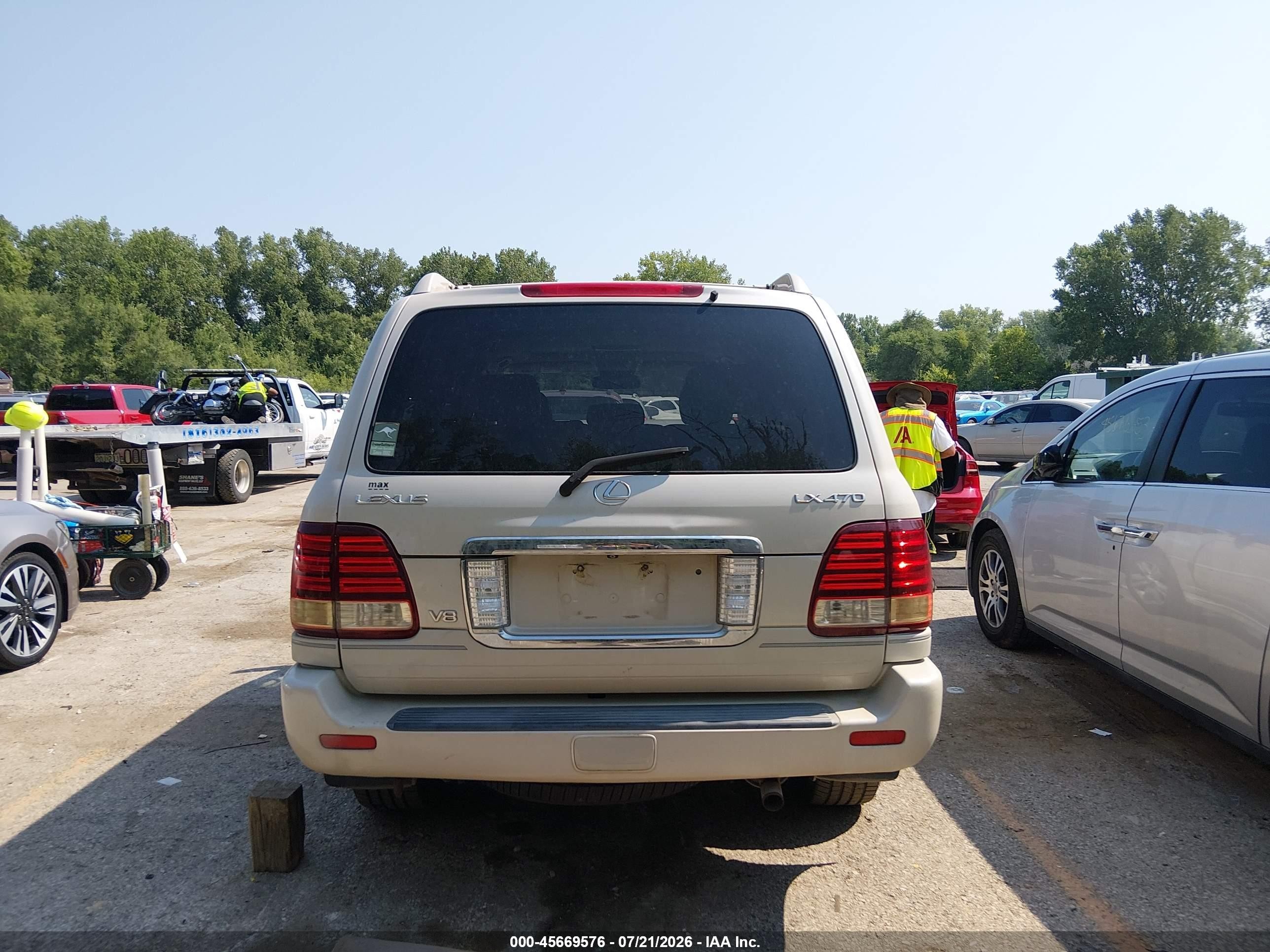 2004 Lexus Lx 470   Brown vin: JTJHT00W343543228