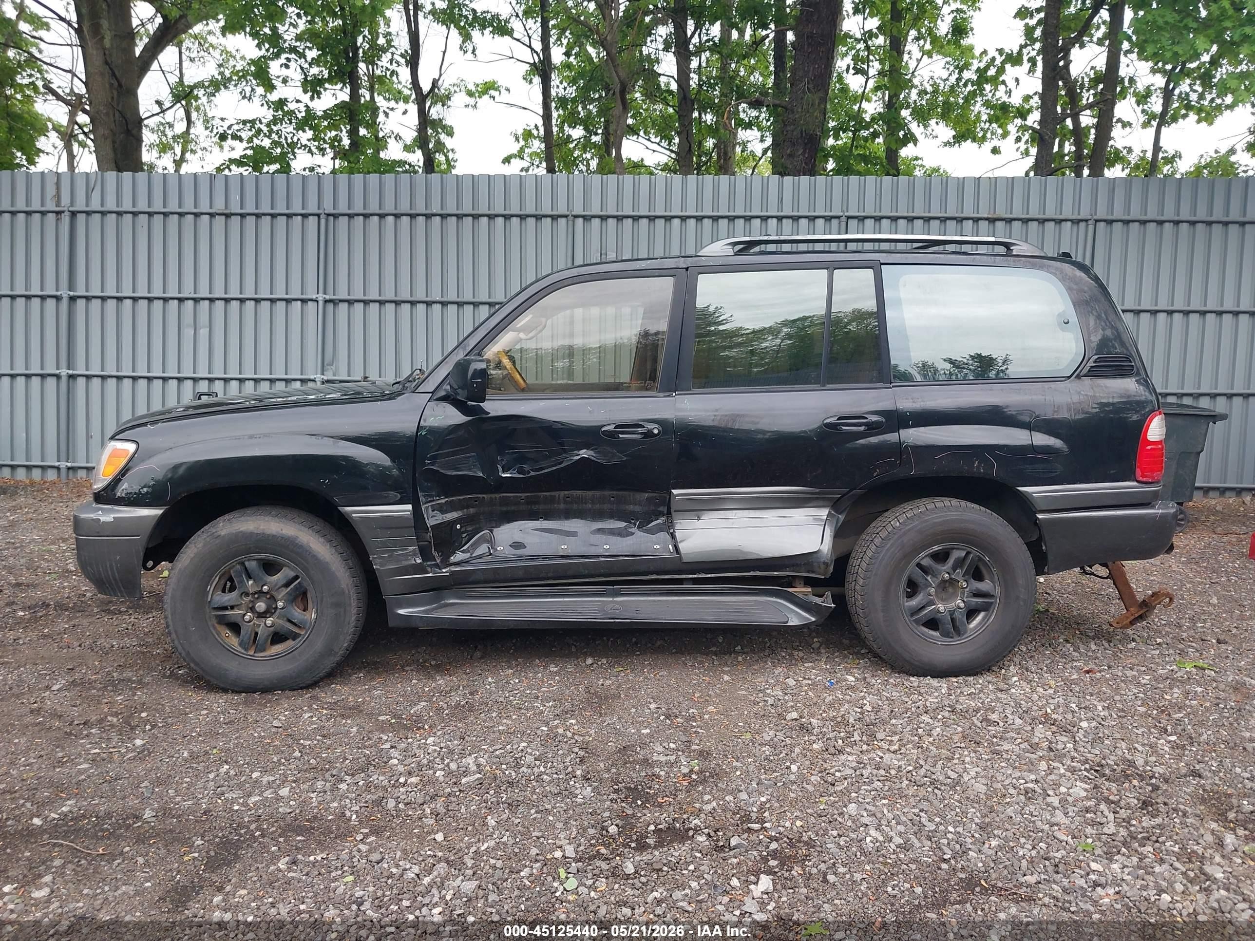 2002 Lexus Lx 470   Black vin: JTJHT00W423516214