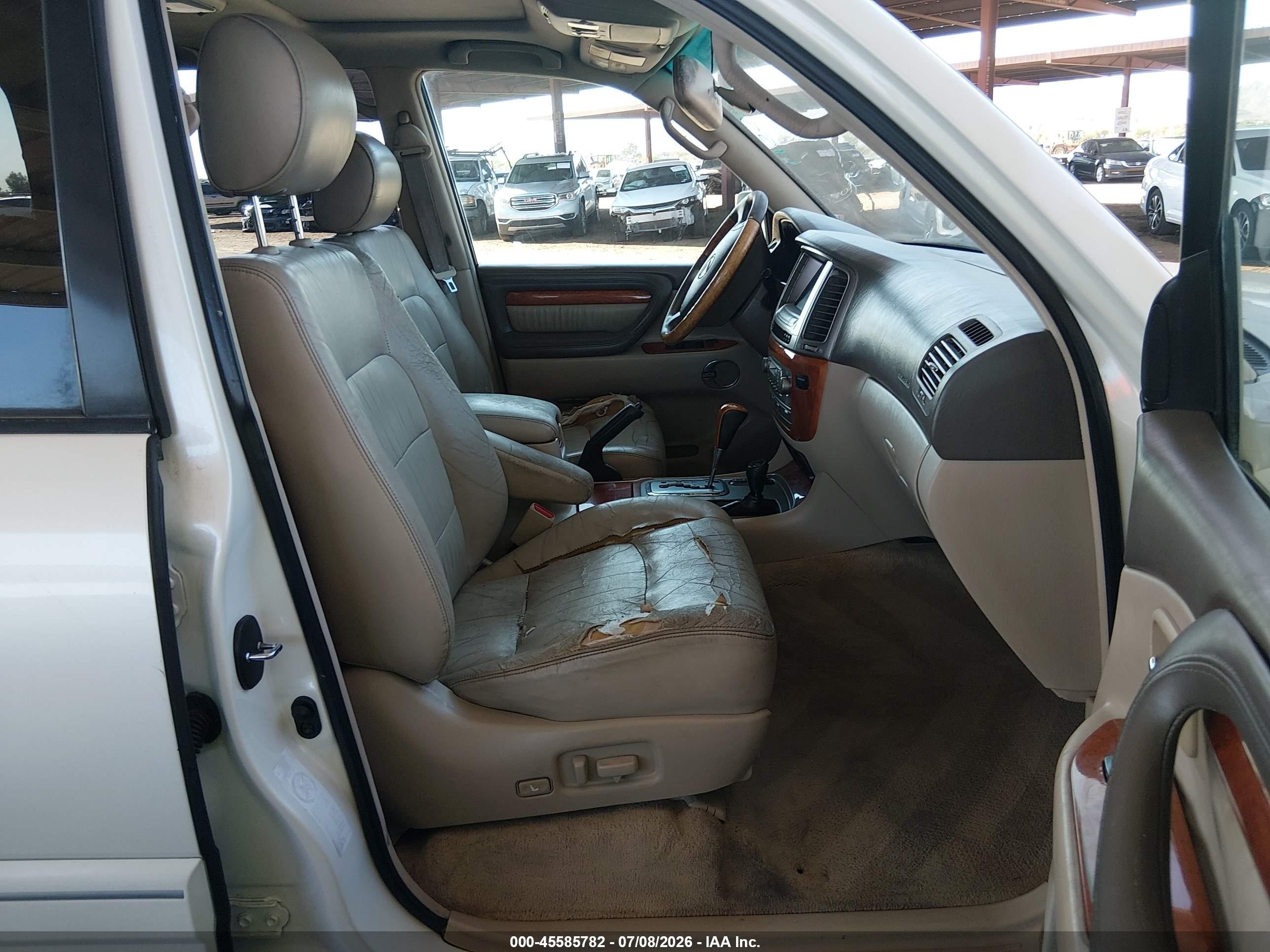2004 Lexus Lx 470   White vin: JTJHT00W443540368
