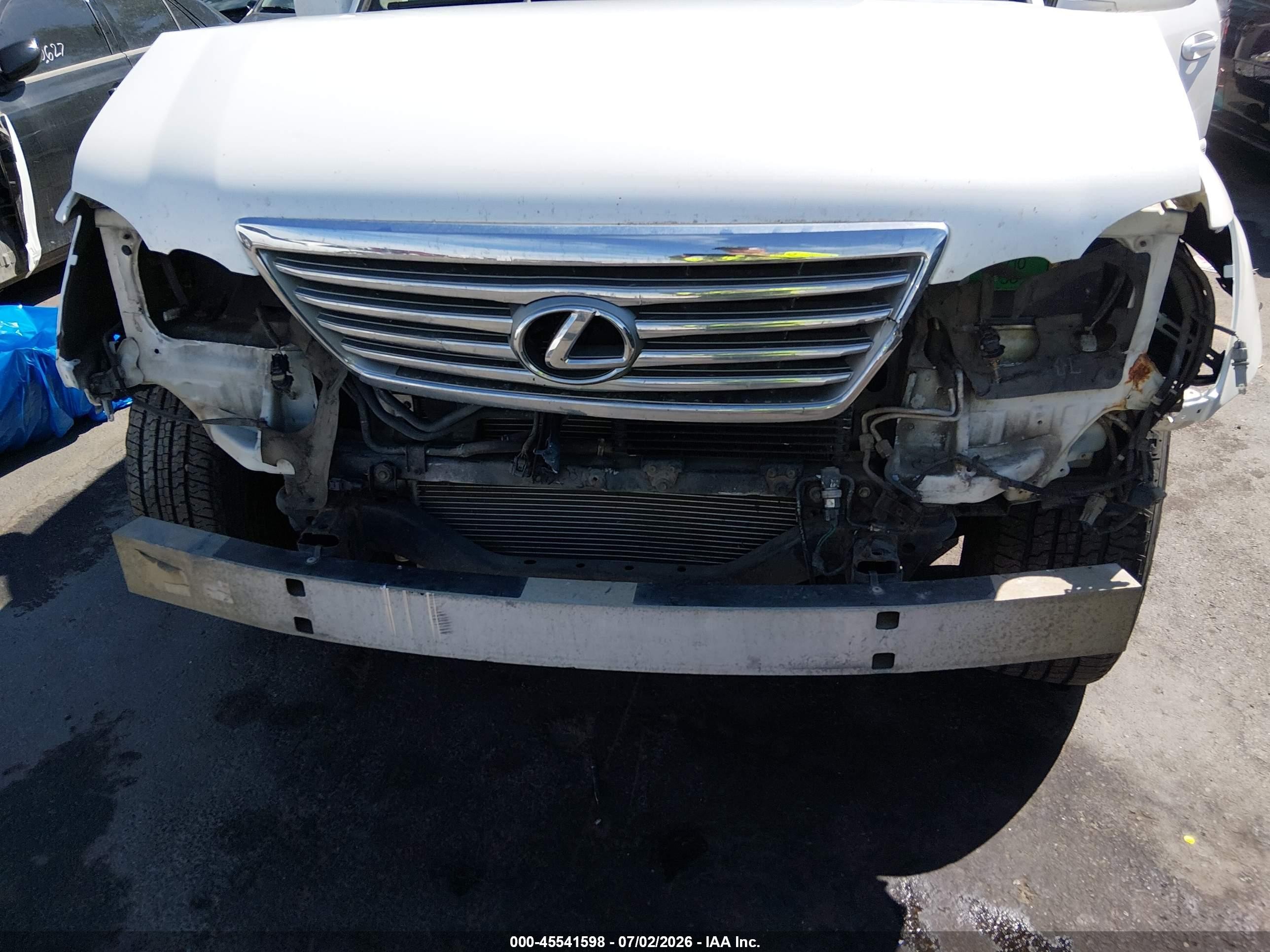 2006 Lexus Lx 470   White vin: JTJHT00W464004498