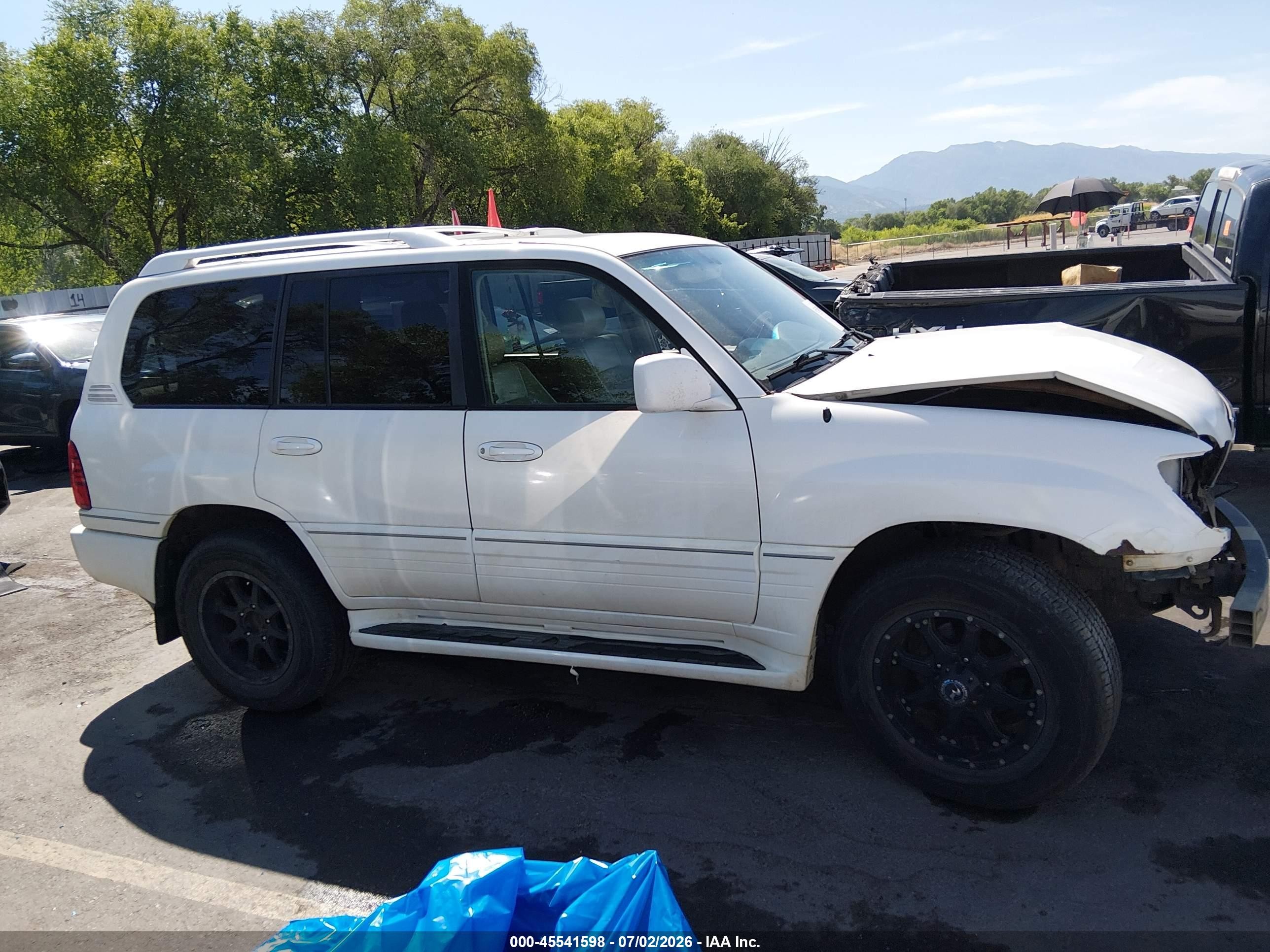 2006 Lexus Lx 470   White vin: JTJHT00W464004498
