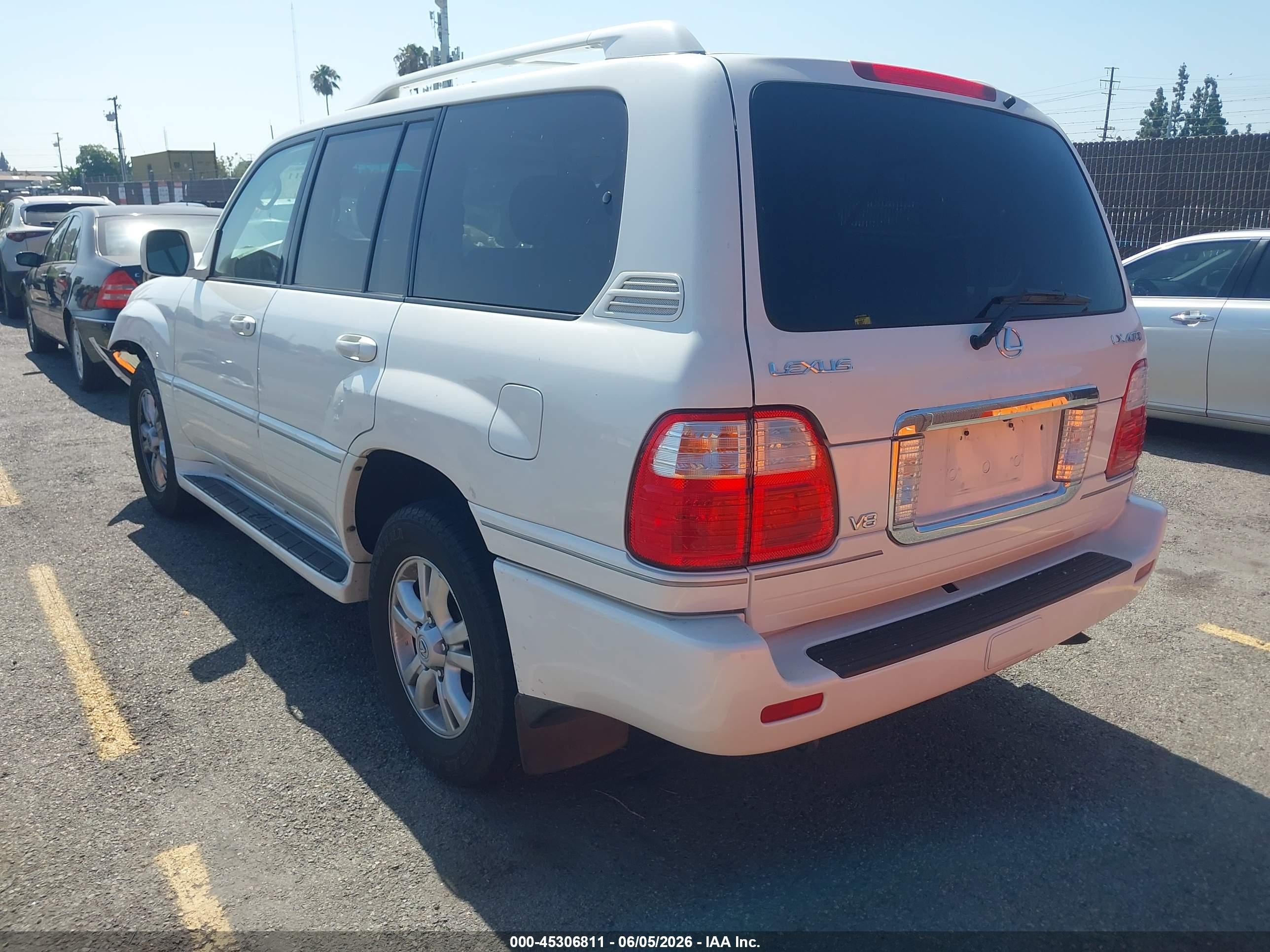 2004 Lexus Lx 470   White vin: JTJHT00W543536779