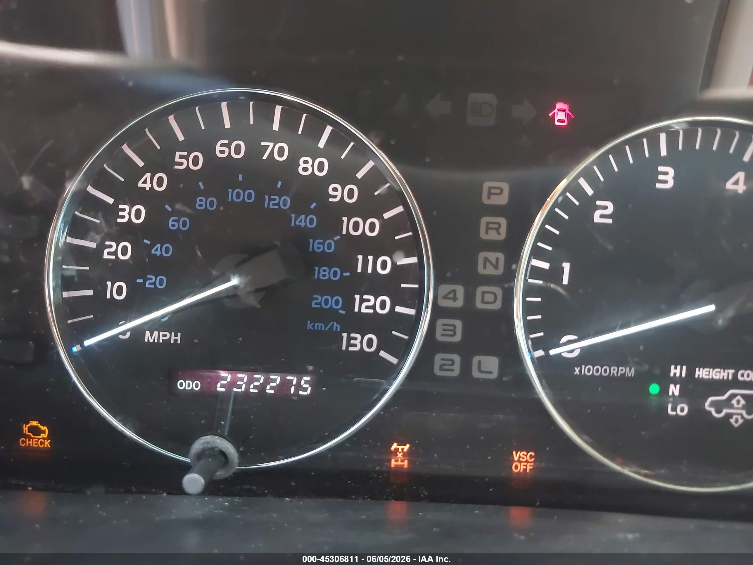 2004 Lexus Lx 470   White vin: JTJHT00W543536779