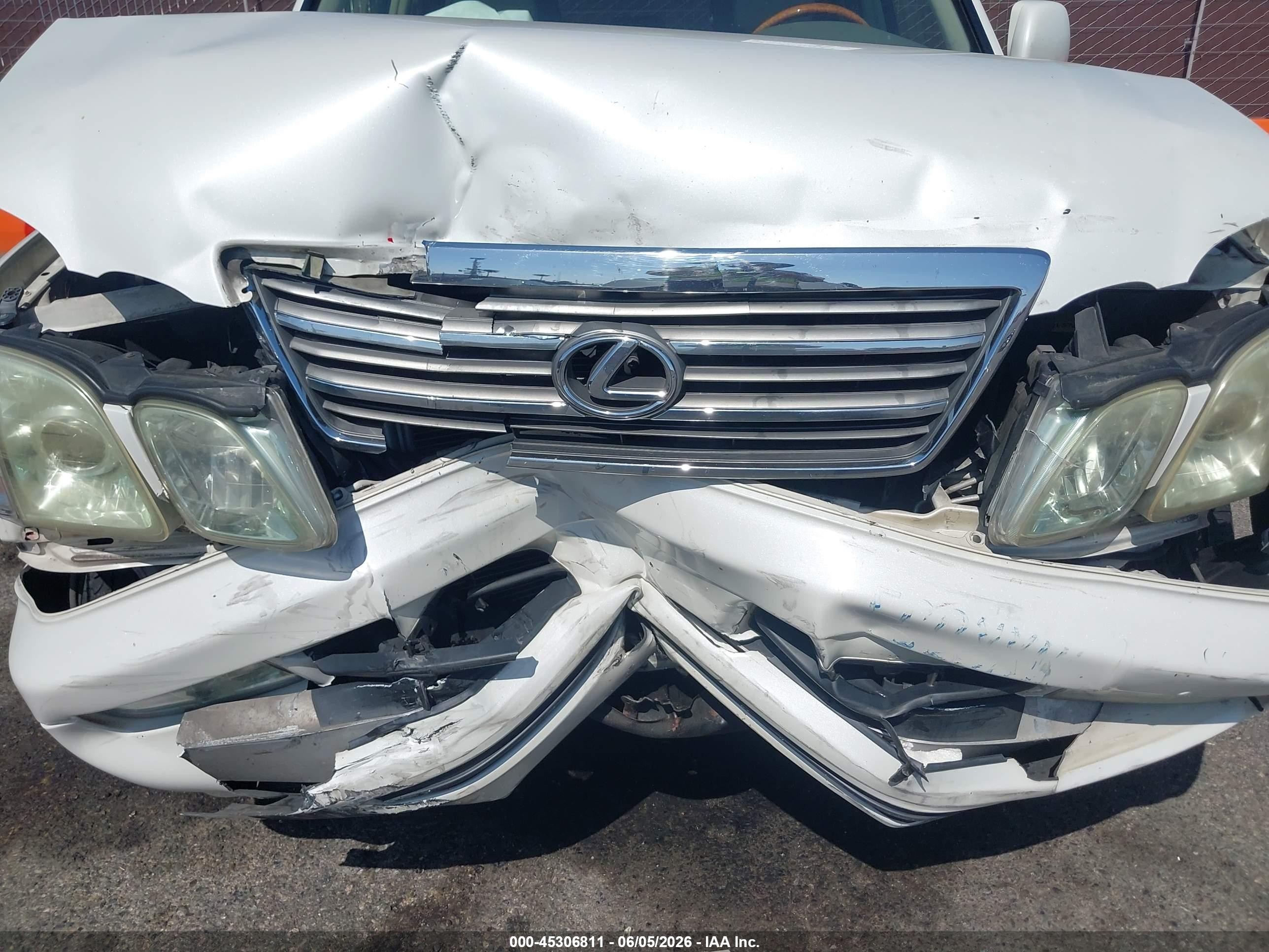 2004 Lexus Lx 470   White vin: JTJHT00W543536779