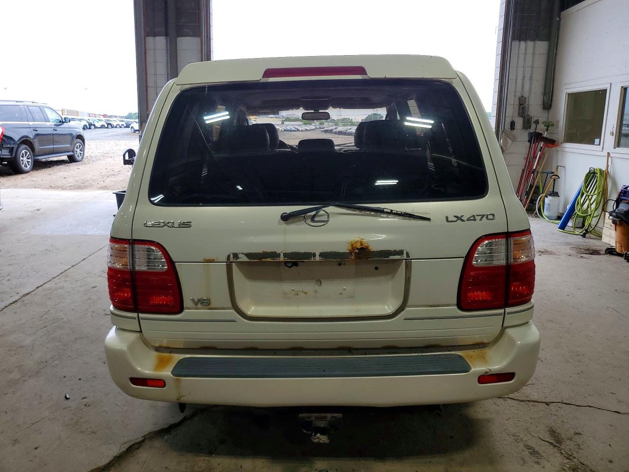 2002 Lexus Lx 470 Cream vin: JTJHT00W623522919
