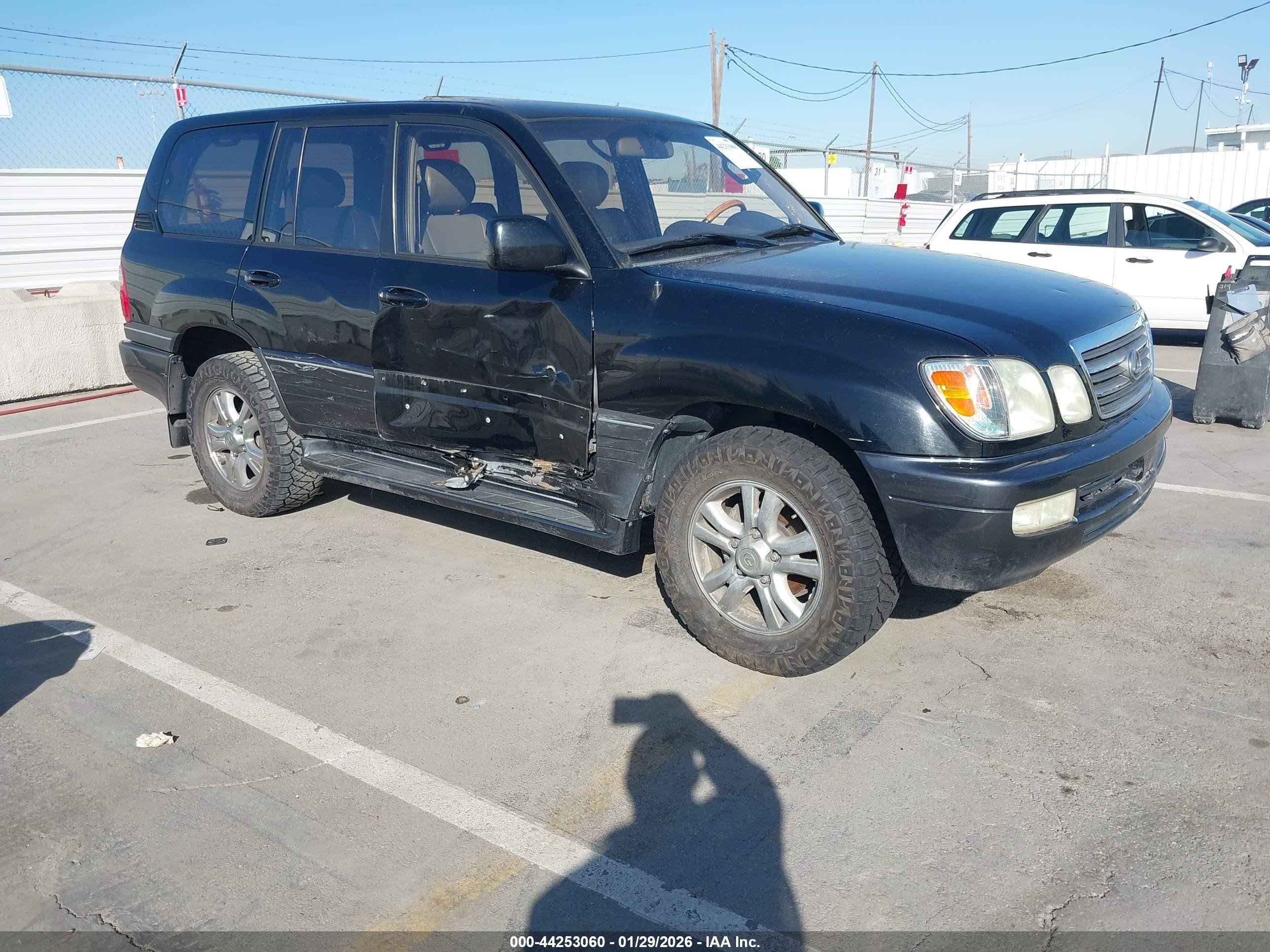 2003 Lexus Lx 470   Black vin: JTJHT00W633533646