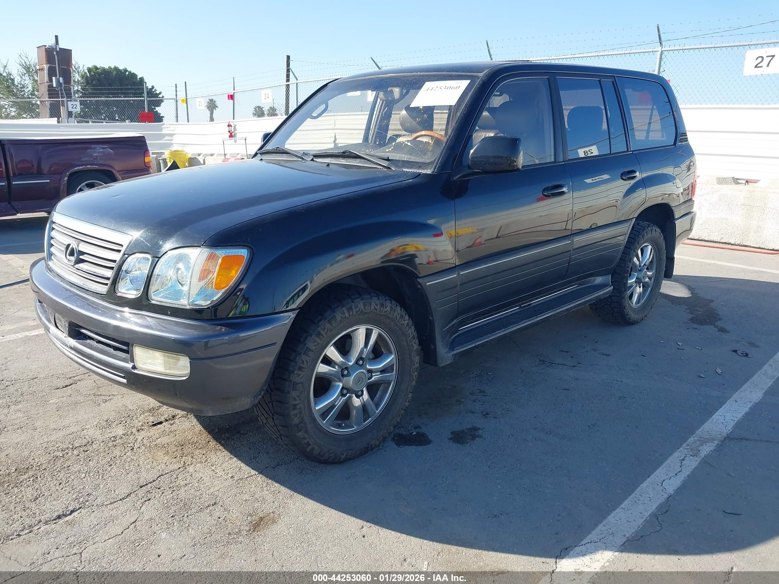 2003 Lexus Lx 470   Black vin: JTJHT00W633533646