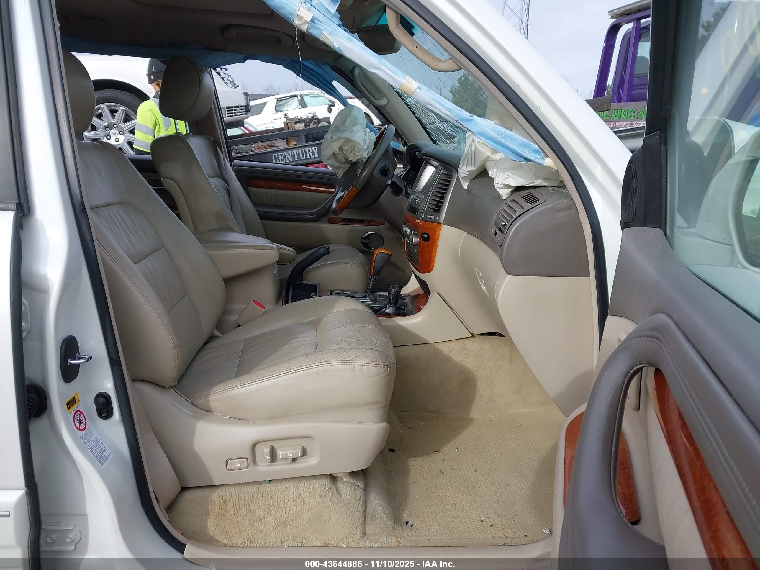 2005 Lexus Lx 470   White vin: JTJHT00W753550149