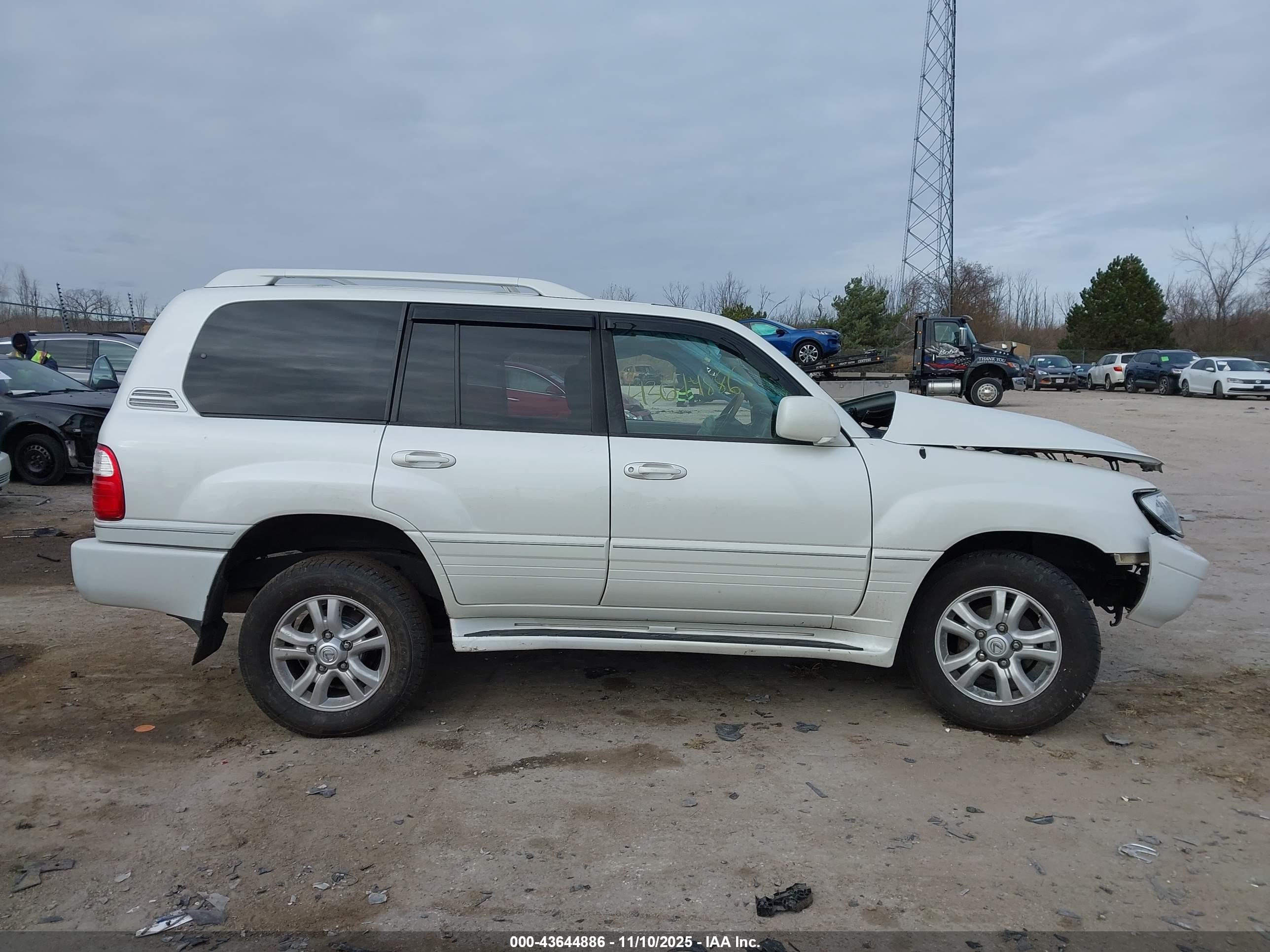 2005 Lexus Lx 470   White vin: JTJHT00W753550149