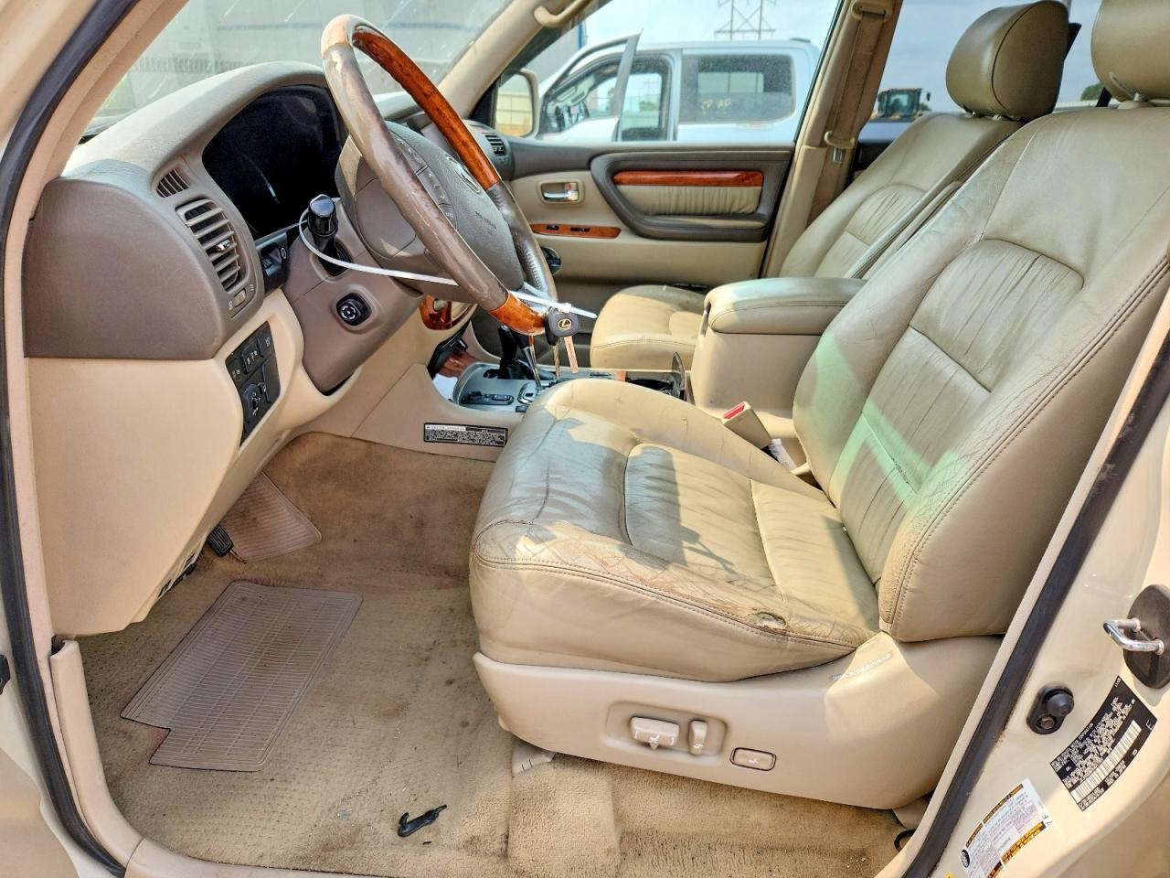 2006 Lexus Lx 470 Cream vin: JTJHT00W764011901