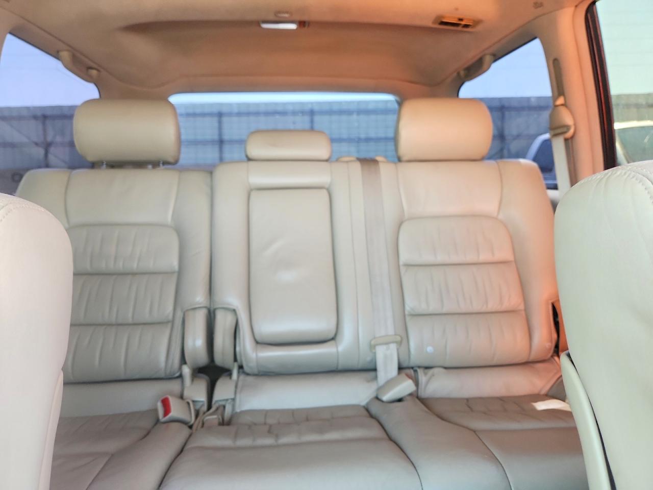 2005 Lexus Lx 470 White vin: JTJHT00W853551519