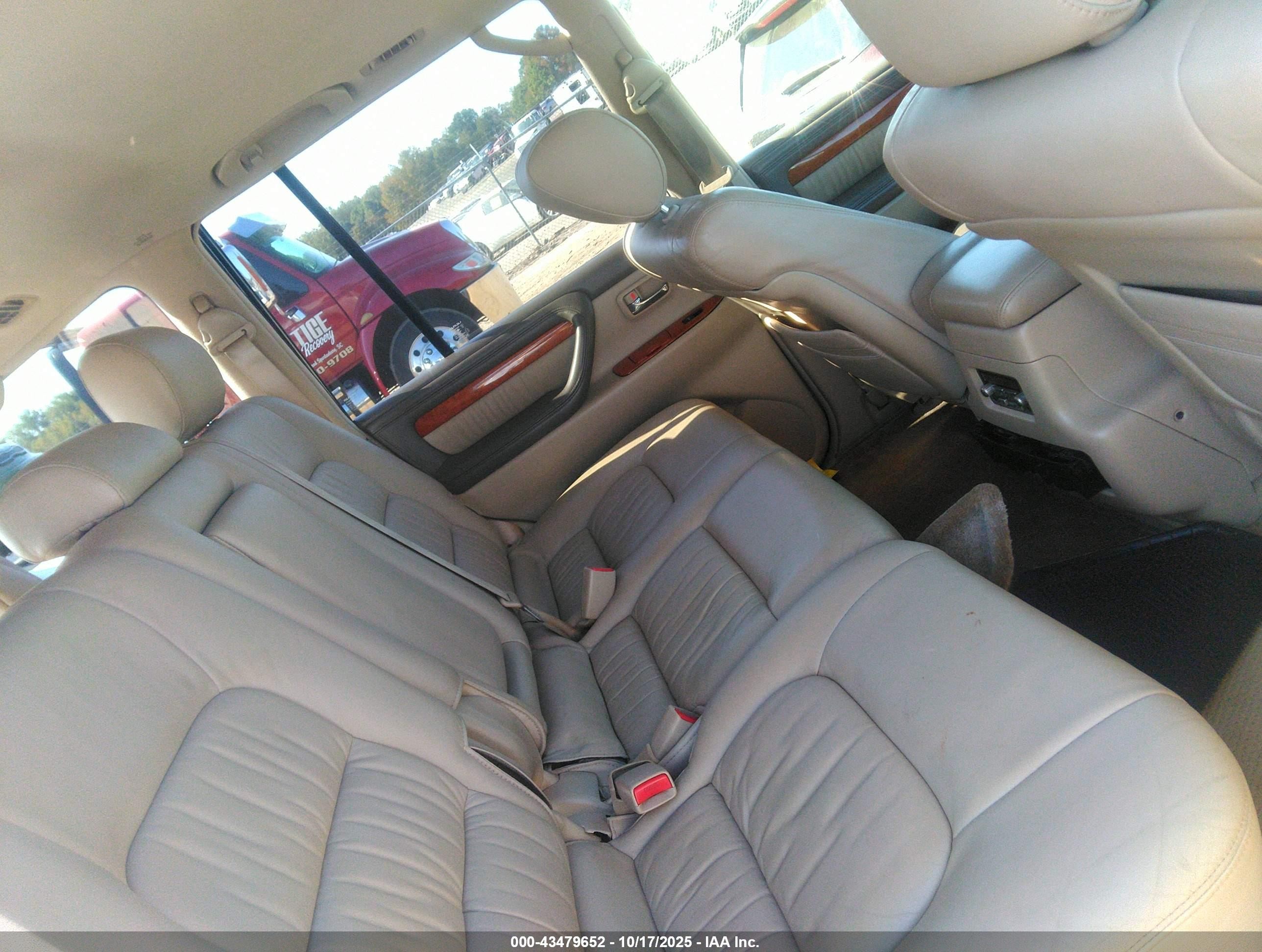 2006 Lexus Lx 470   White vin: JTJHT00W864016556